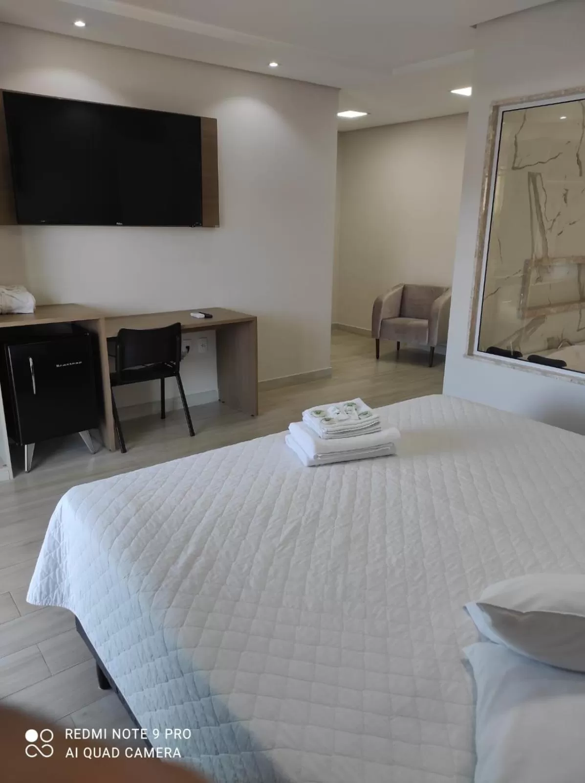 Bedroom, Bed in Hotel Serrano