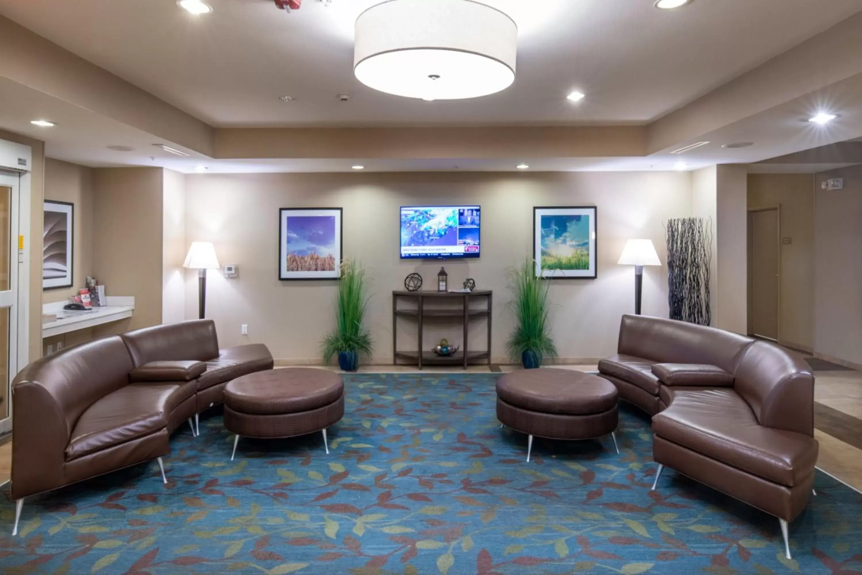 Lobby or reception, Lobby/Reception in Candlewood Suites Enid, an IHG Hotel