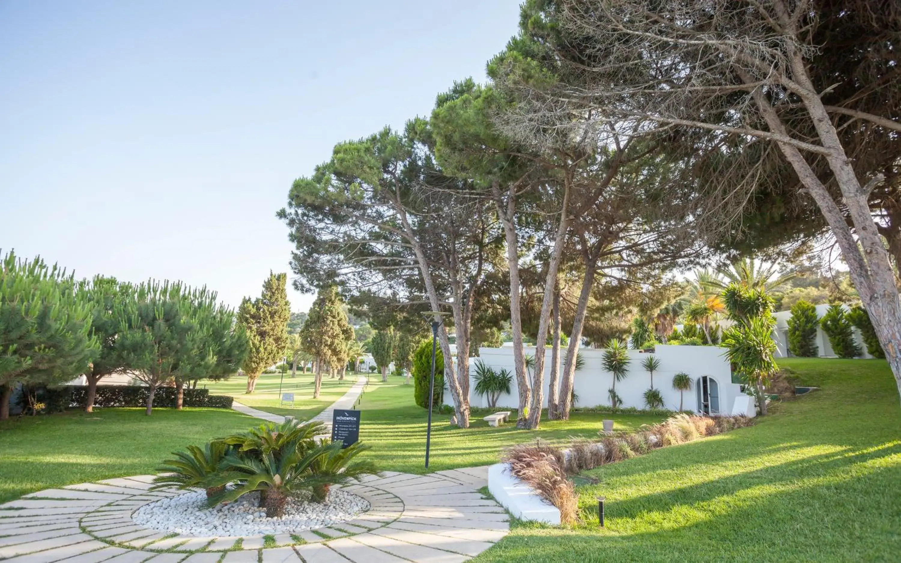 Property building in Mövenpick Hotel Gammarth Tunis Property building in Mövenpick Hotel Gammarth Tunis