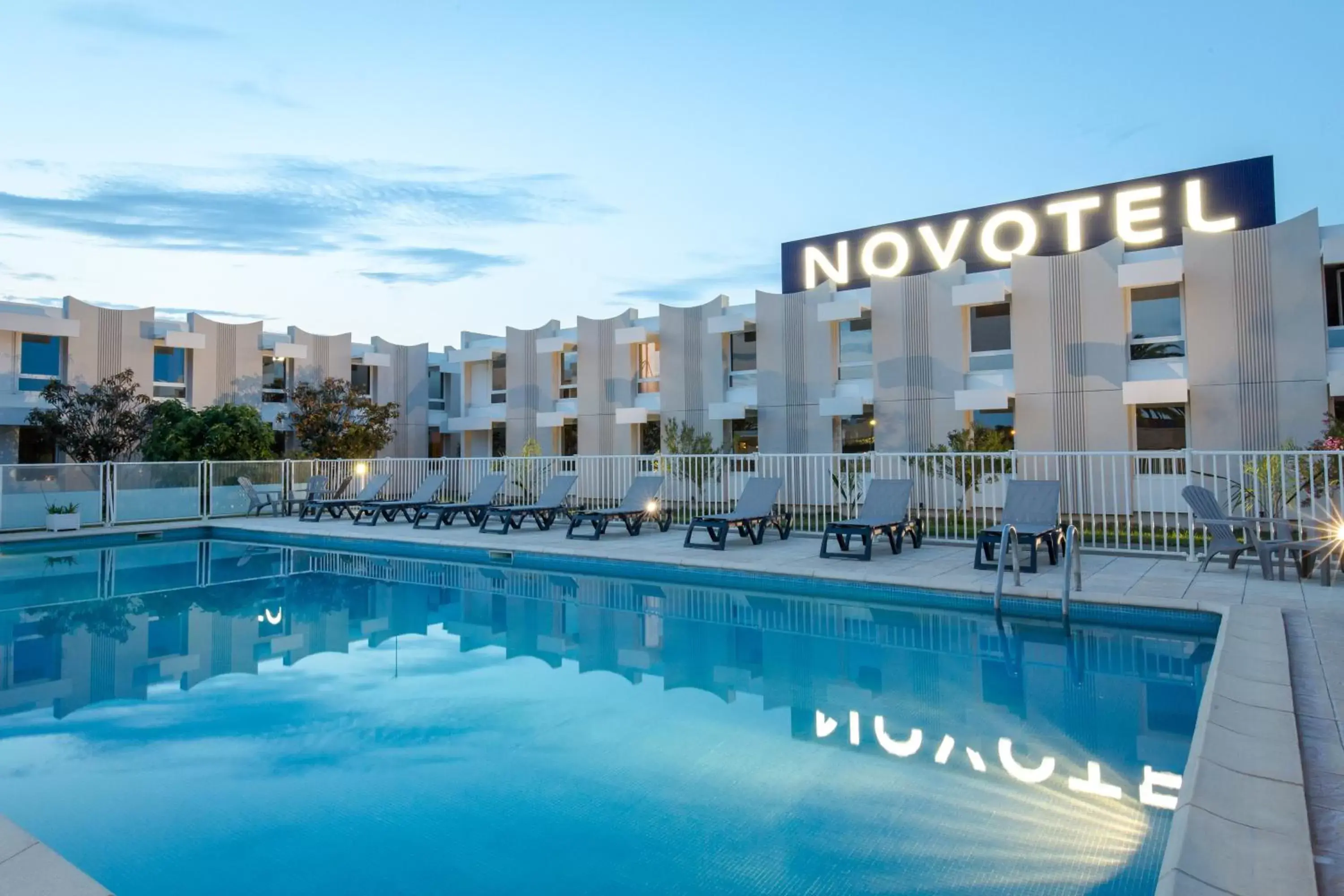 Activities, Swimming Pool in Novotel Perpignan Nord Rivesaltes