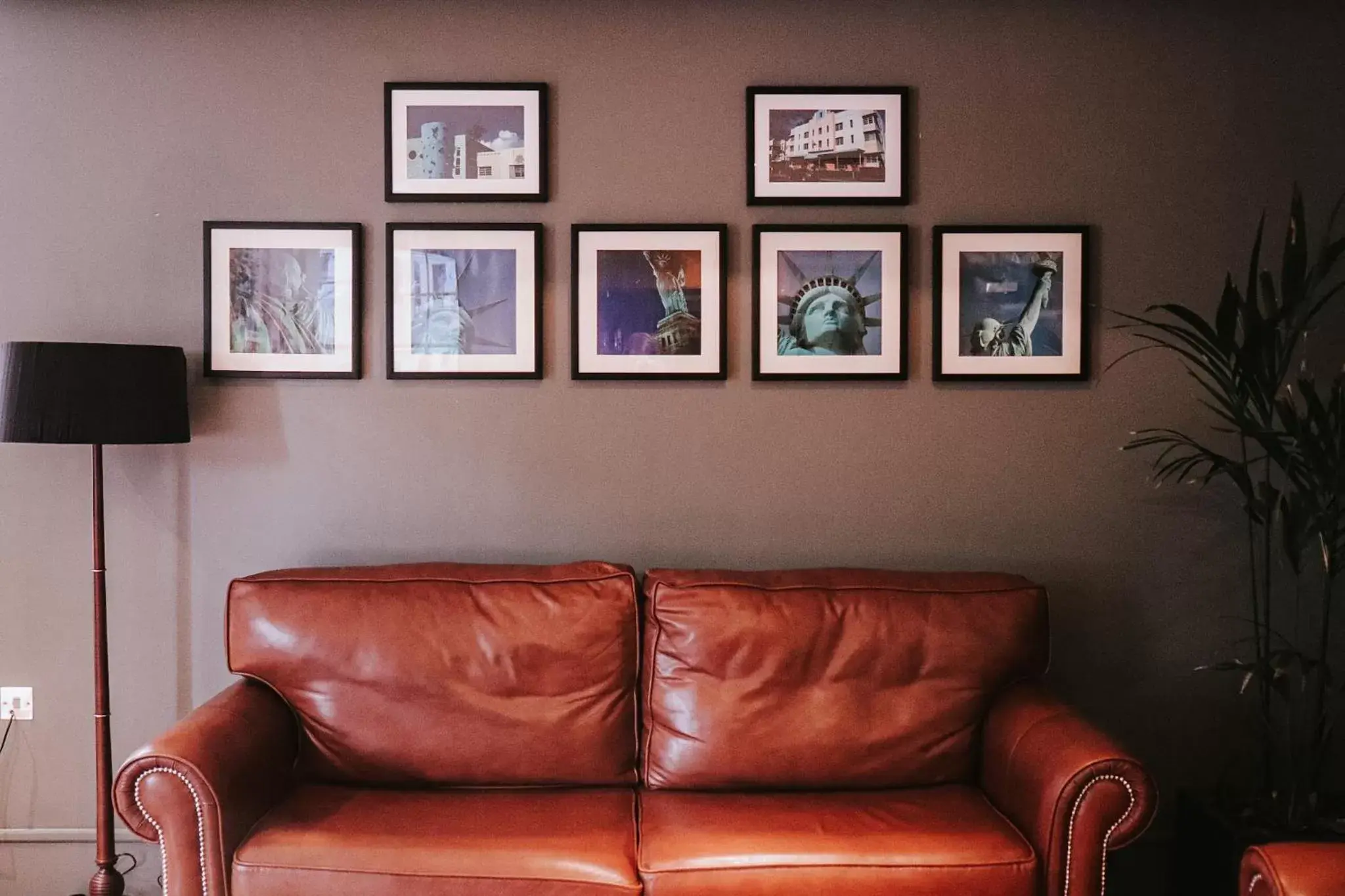 Seating Area in Le Monde Hotel