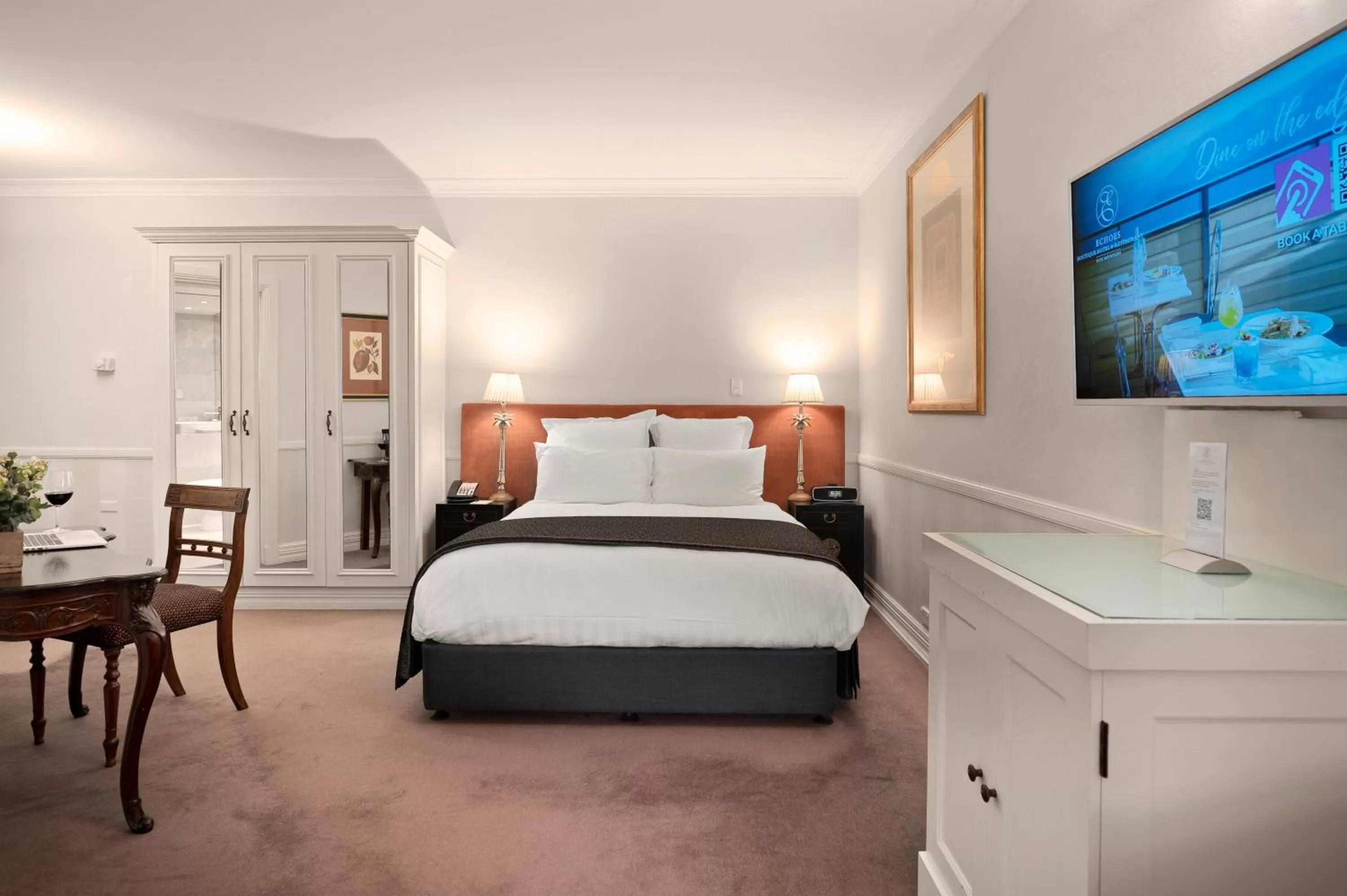 Bedroom, Bed in Echoes Boutique Hotel & Restaurant Blue Mountains