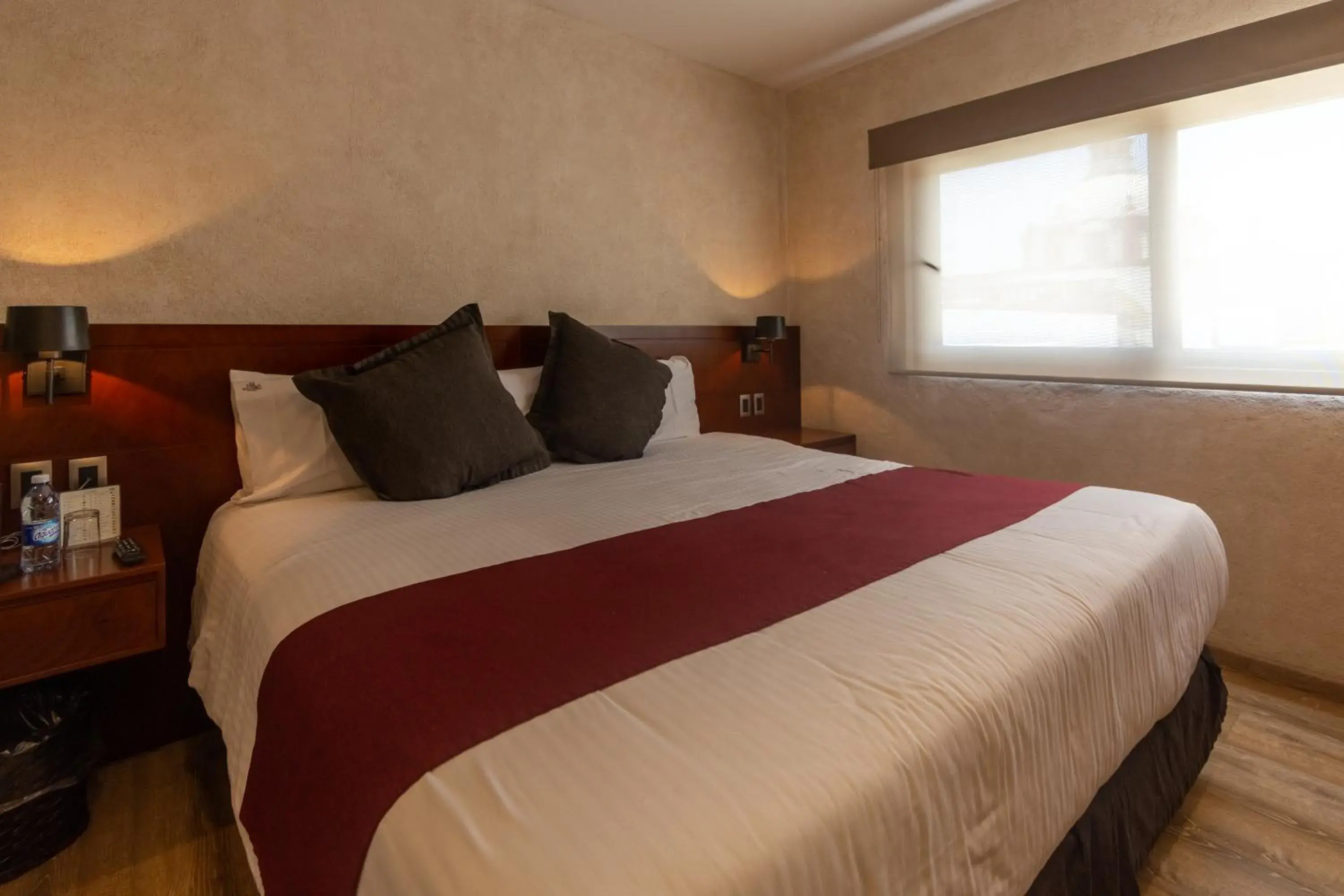 Property building, Bed in Hotel Madero