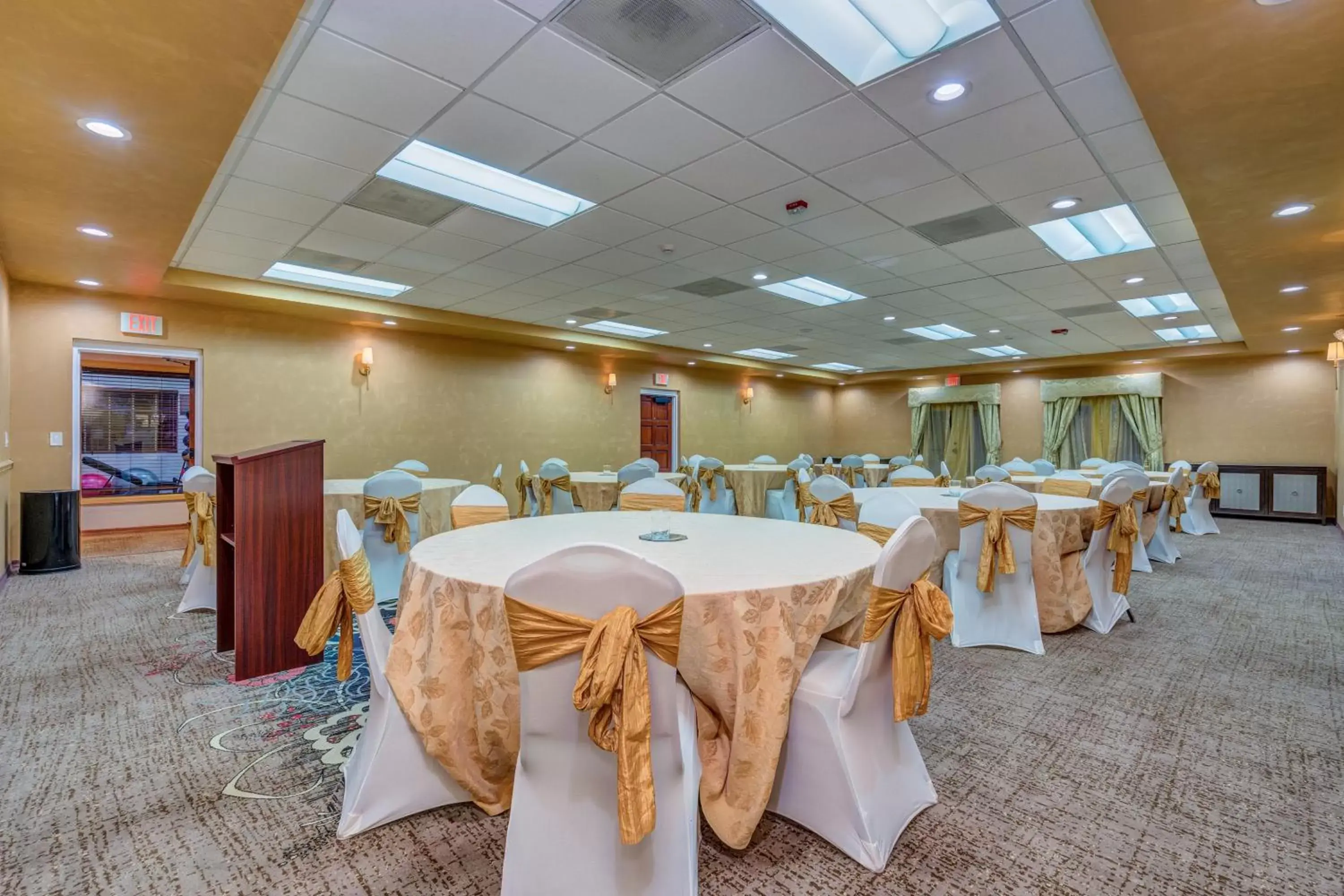 Banquet/Function facilities, Banquet Facilities in Sierra Suites Boutique Hotel