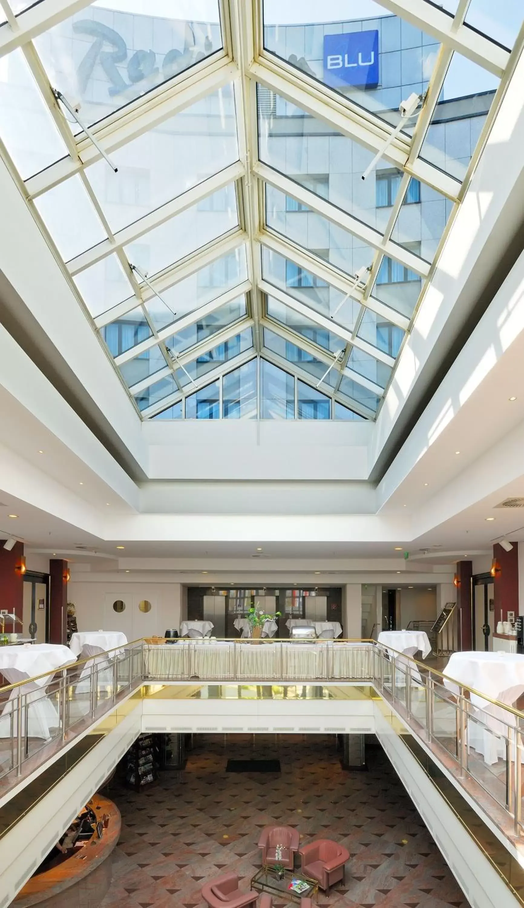 Business facilities, Restaurant/Places to Eat in Radisson Blu Hotel Cottbus