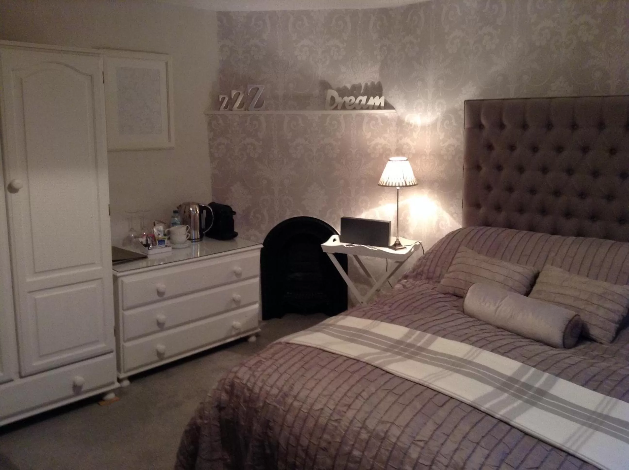 Bed in Birtles Farm Bed and Breakfast