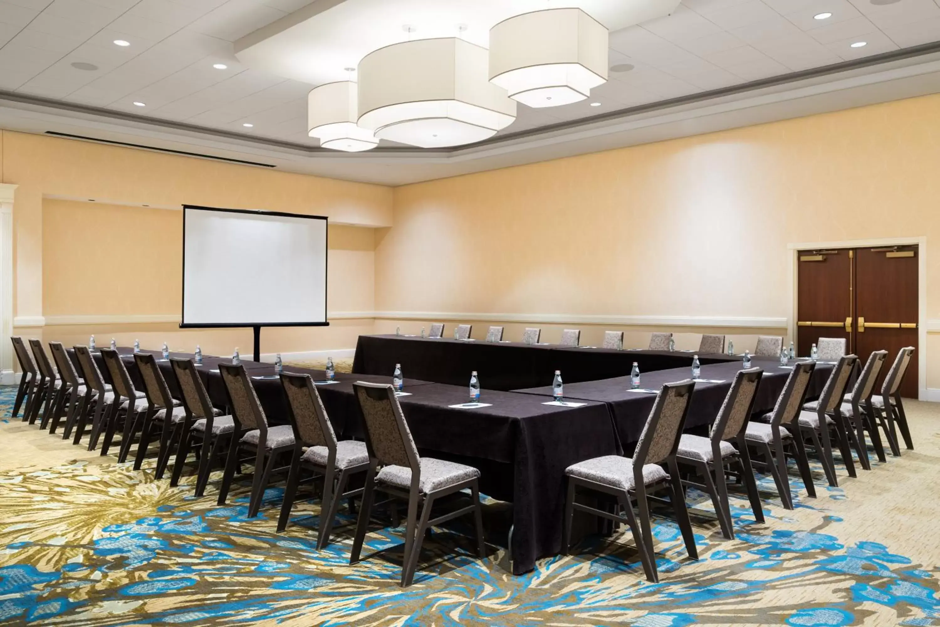 Meeting/conference room in The Westin Crystal City Reagan National Airport