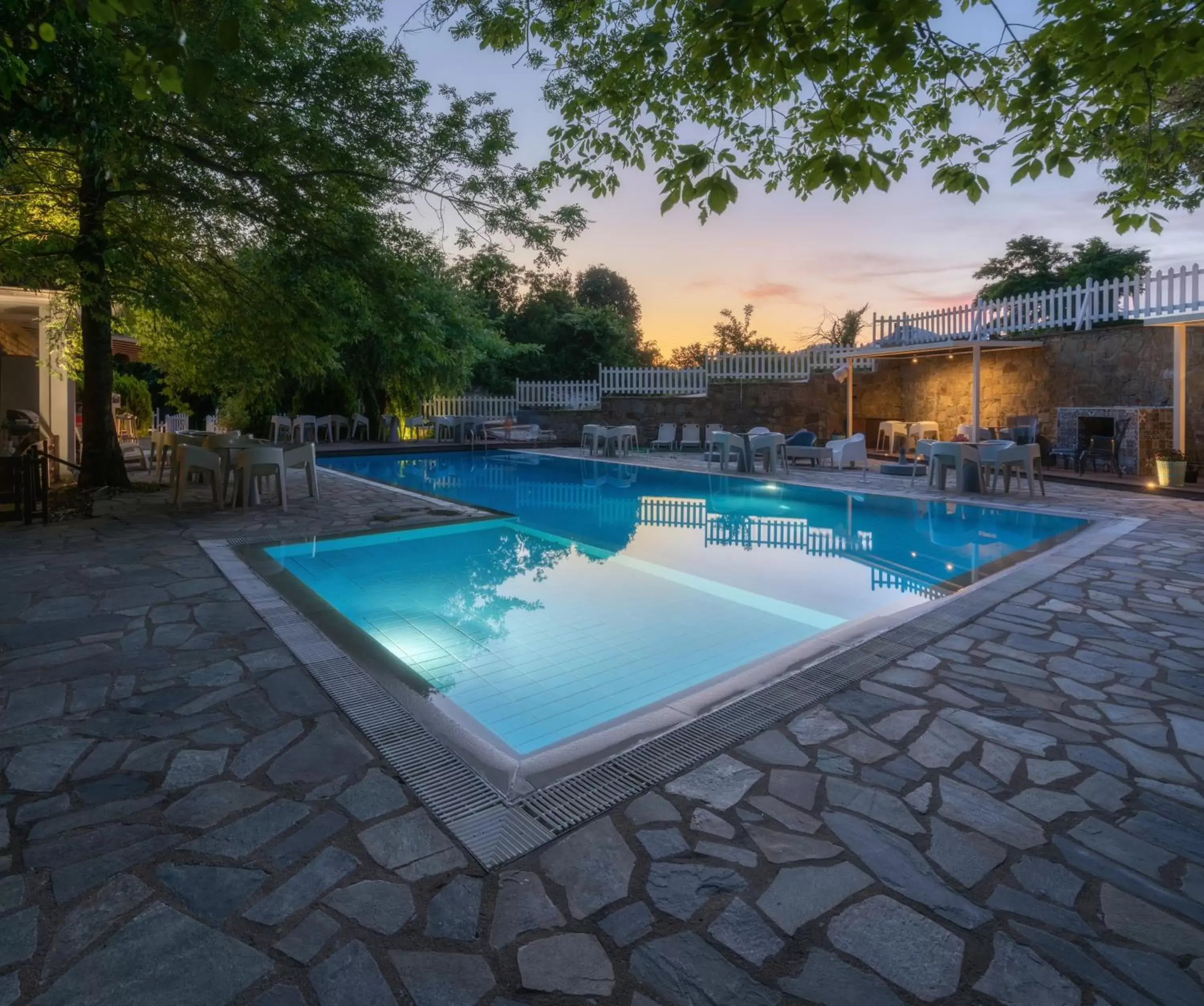 Swimming pool in Κonitsa Gefyri Βoutique