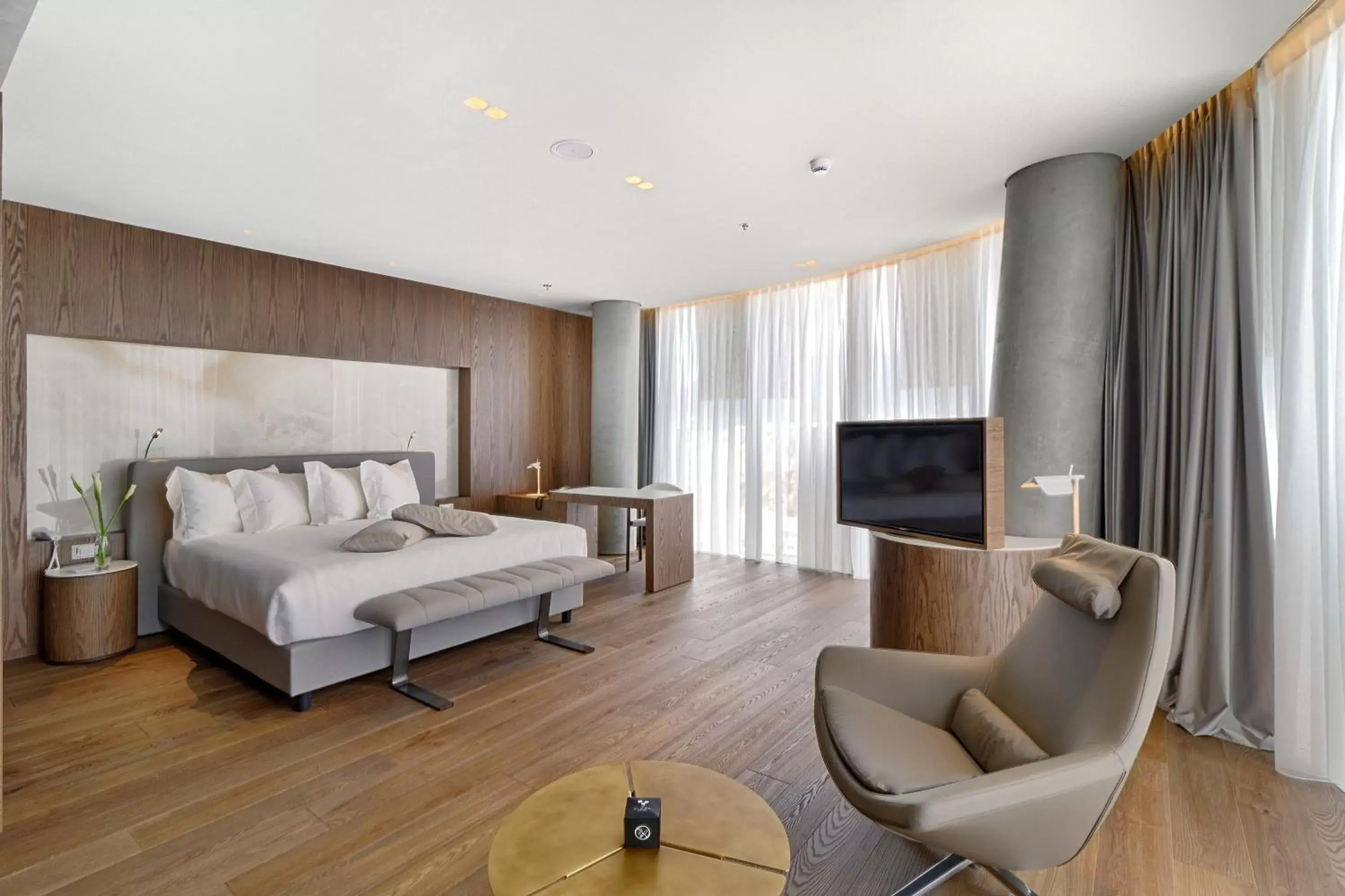 Deluxe Double Room with City View - single occupancy in Maritim Hotel Plaza Tirana Deluxe Double Room with City View - single occupancy in Maritim Hotel Plaza Tirana