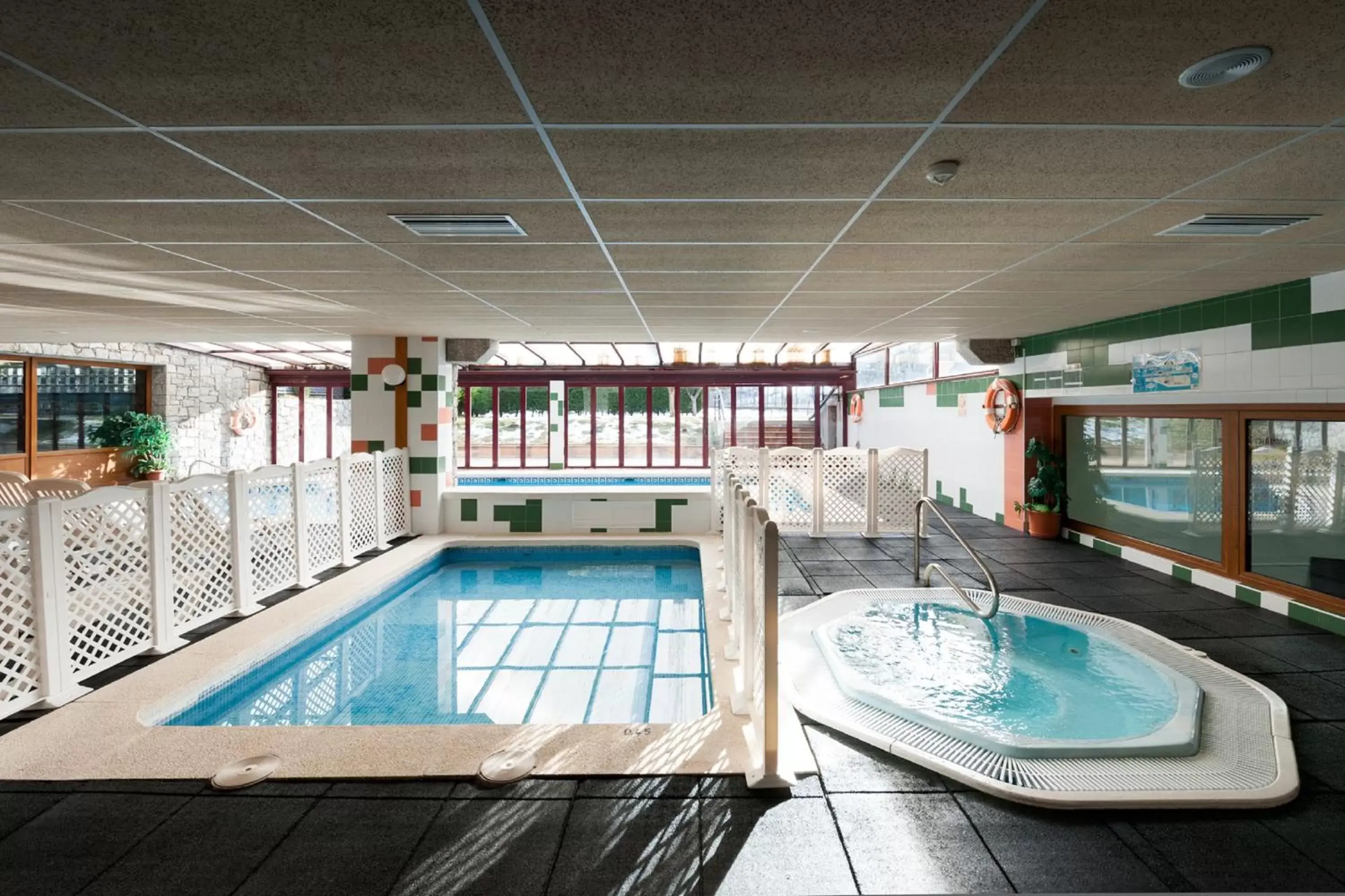 Swimming Pool in SOMMOS Hotel Benasque Spa