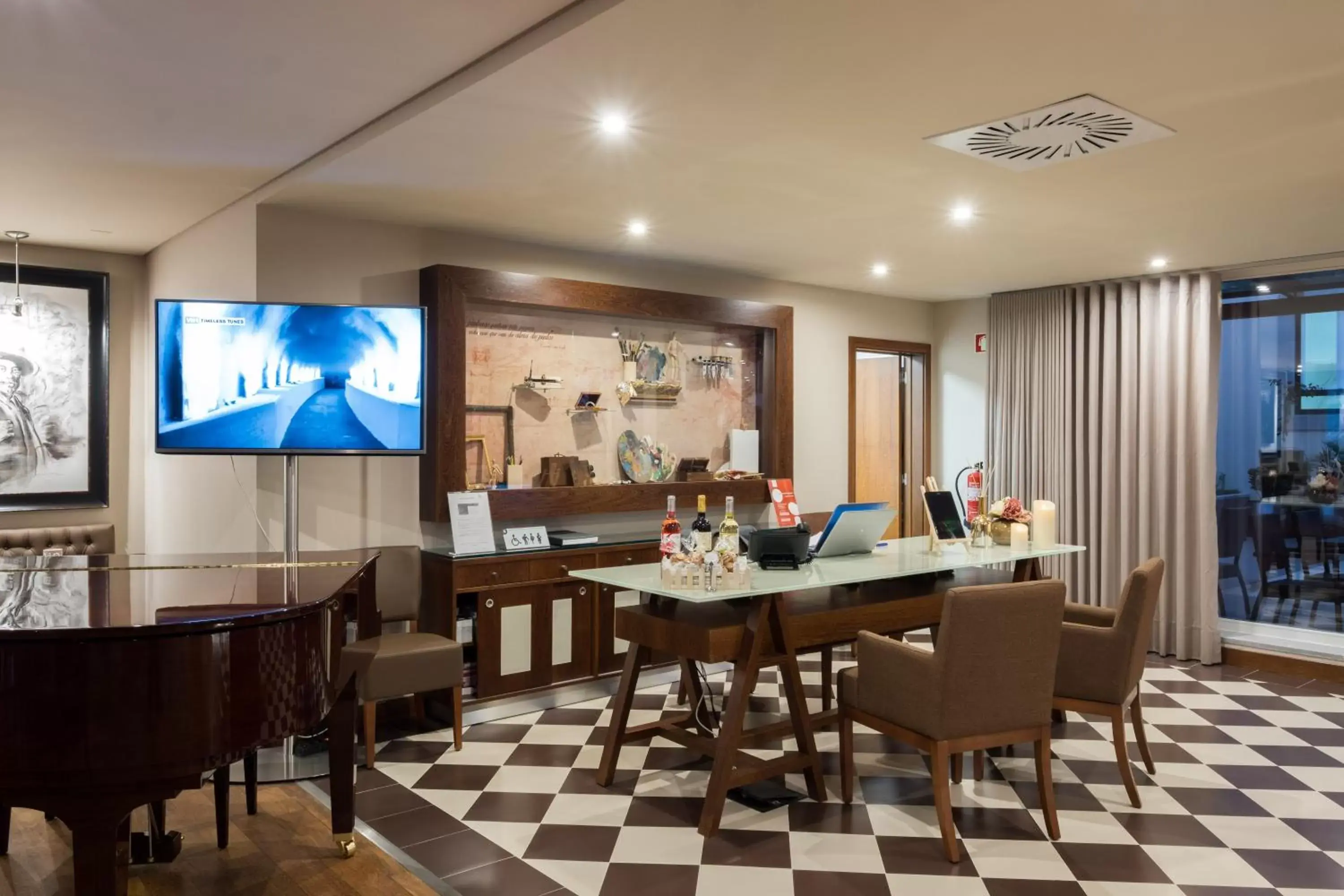 Lobby or reception in Vila Gale Porto Ribeira Lobby or reception in Vila Gale Porto Ribeira