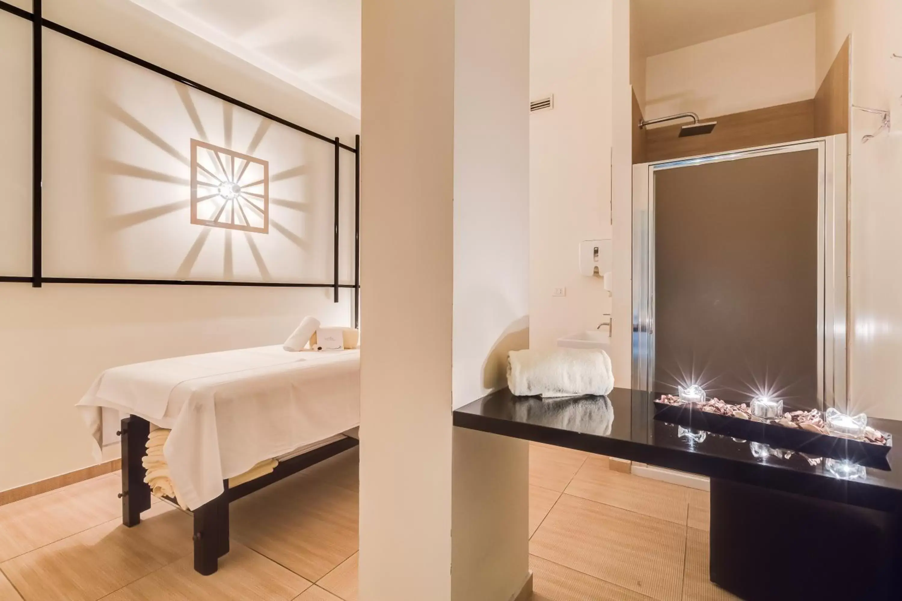Massage, Bed in Villa Maria Hotel & SPA
