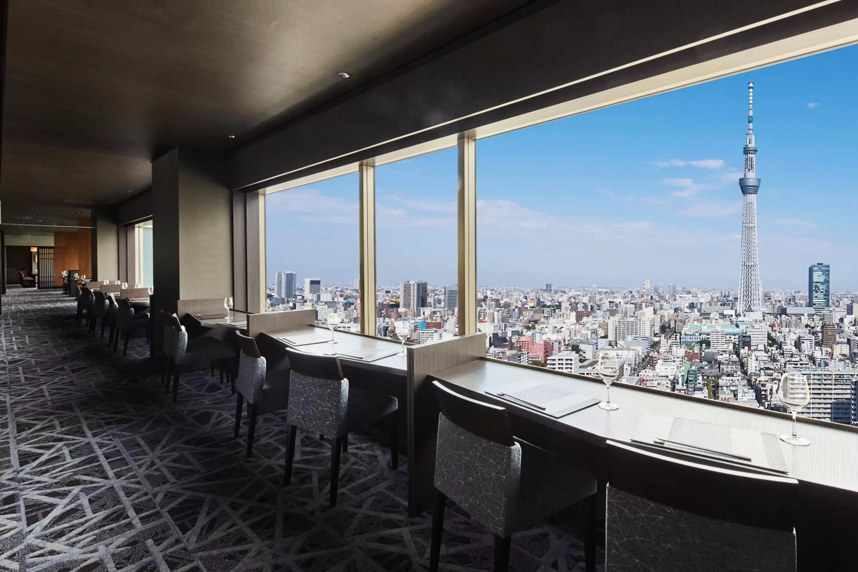 Restaurant/places to eat in Tobu Hotel Levant Tokyo