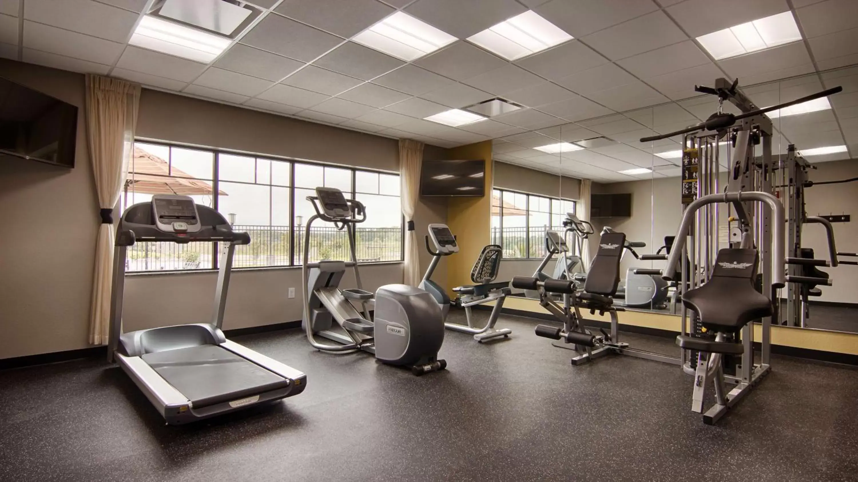 Fitness centre/facilities, Fitness Center/Facilities in Best Western Plus College Station Inn & Suites