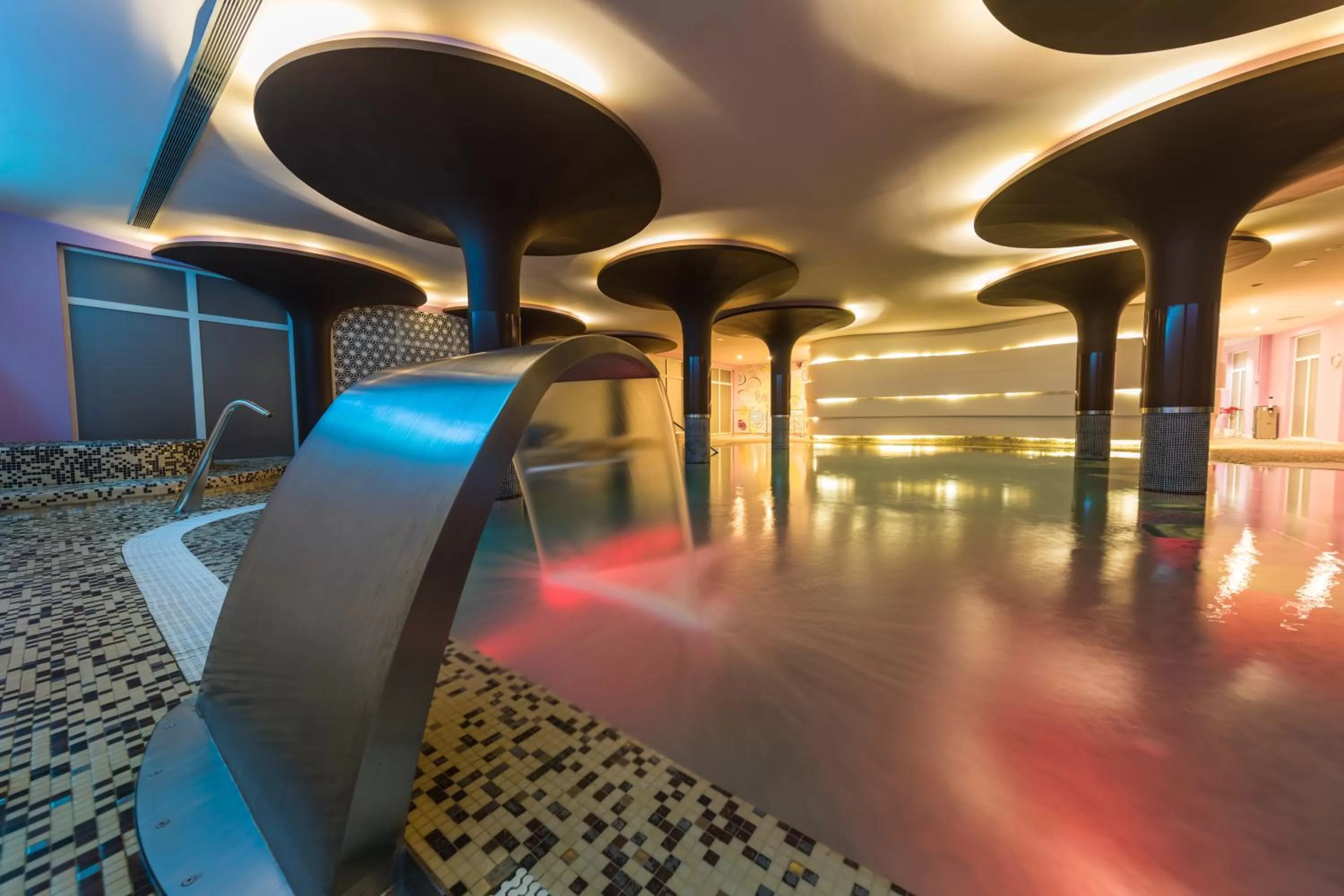 Hot Spring Bath in Hotel Palacio Albacete & SPA