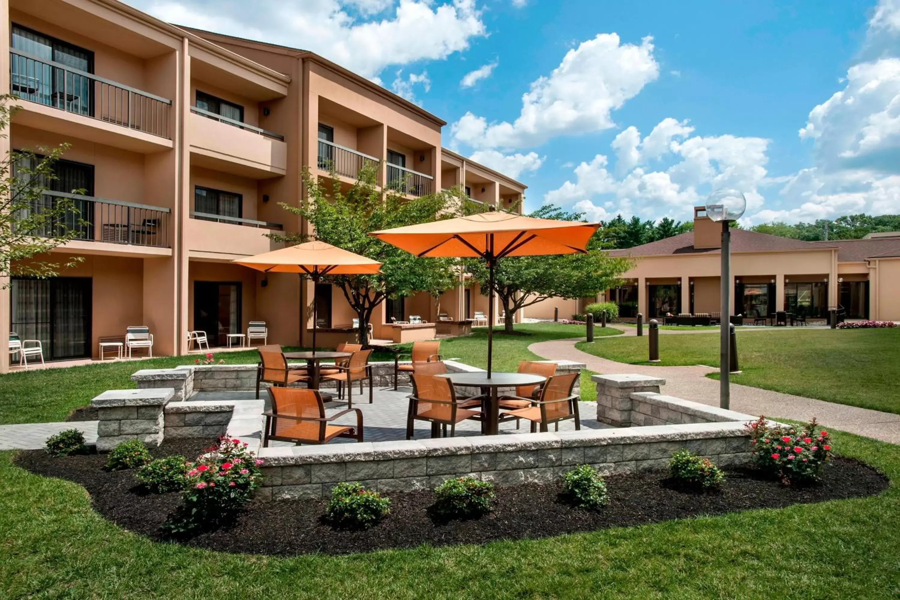 Property Building in Courtyard Philadelphia Willow Grove