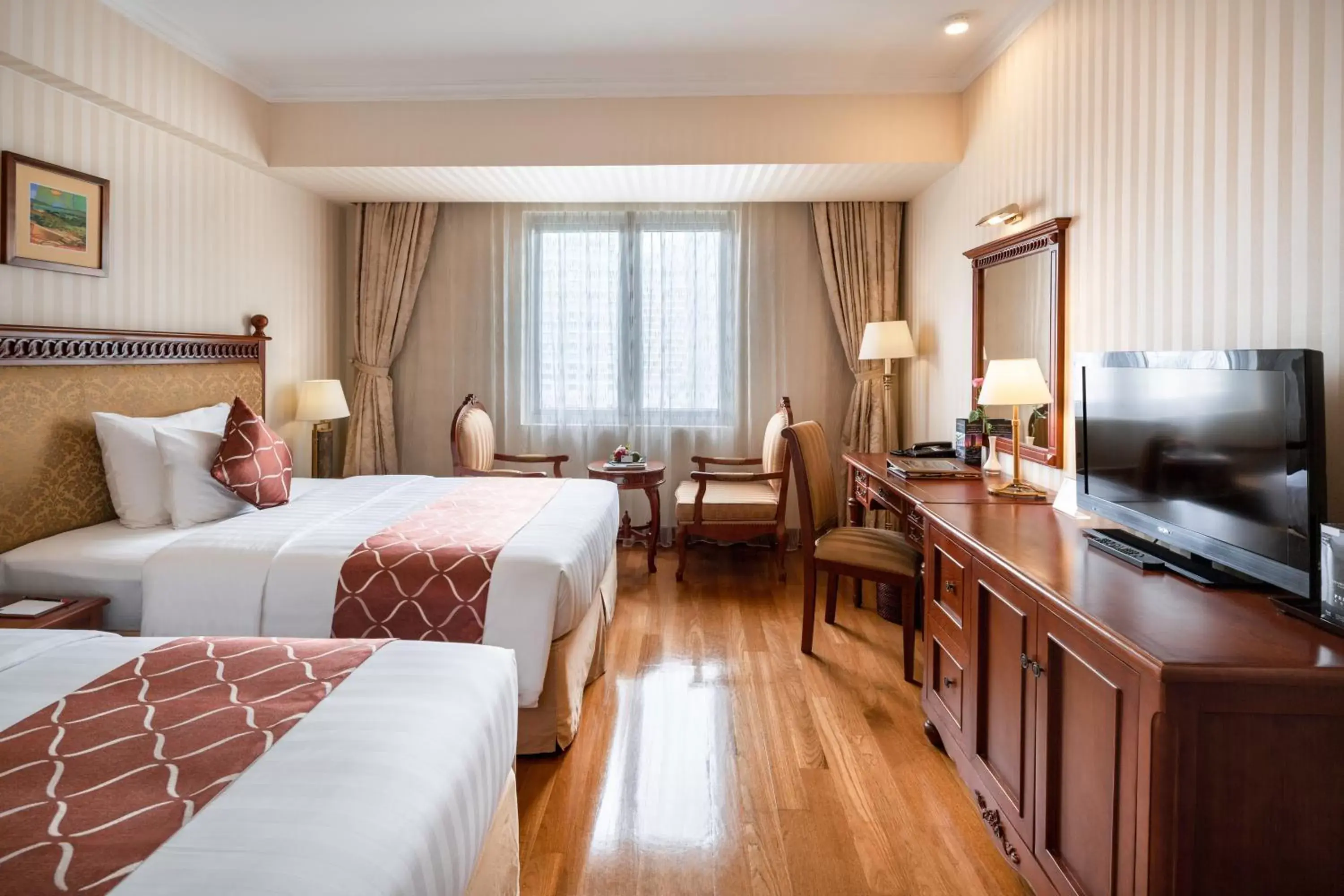 Bedroom in Hotel Grand Saigon