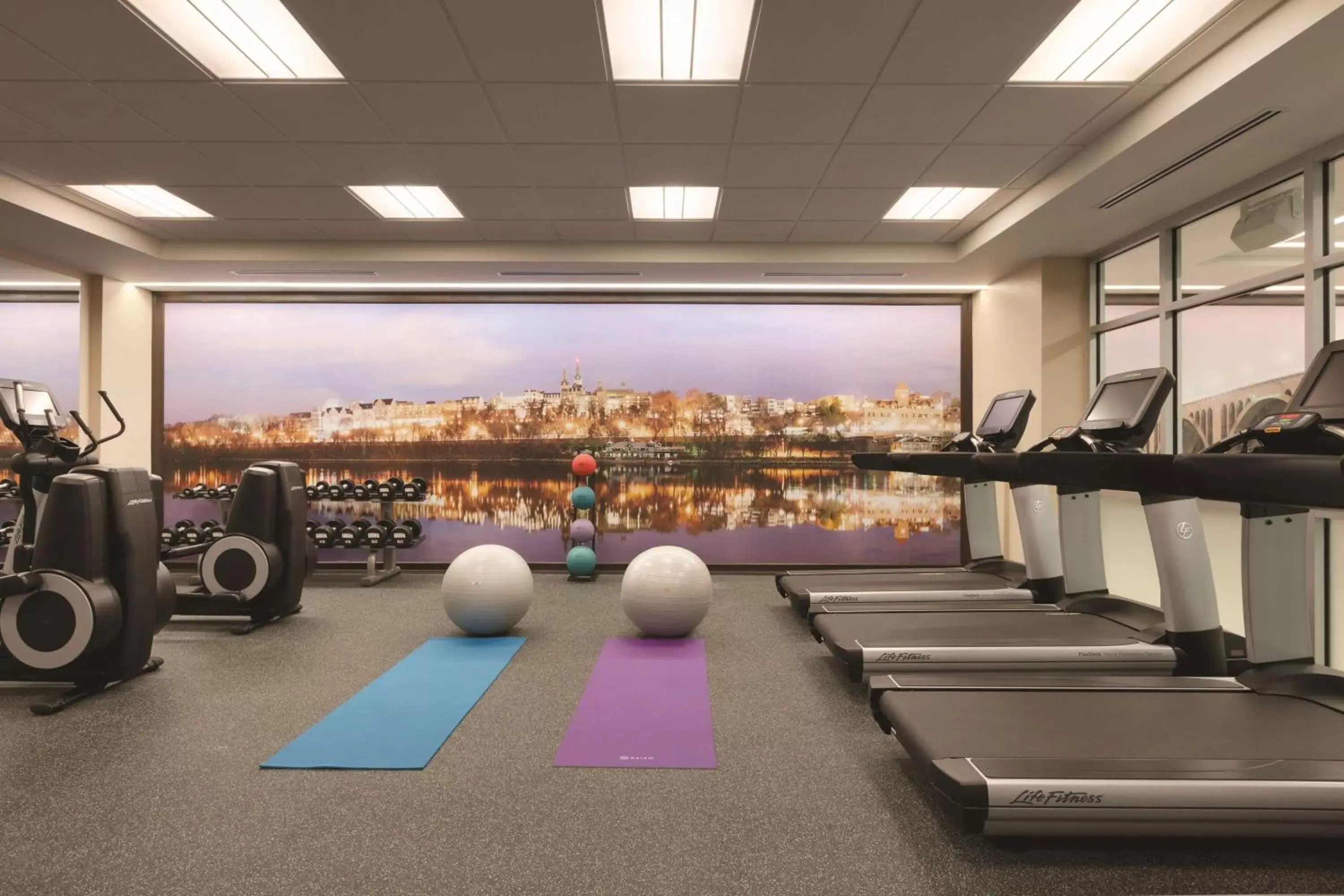 Fitness centre/facilities in Hyatt Place Washington DC/Georgetown/West End Fitness centre/facilities in Hyatt Place Washington DC/Georgetown/West End