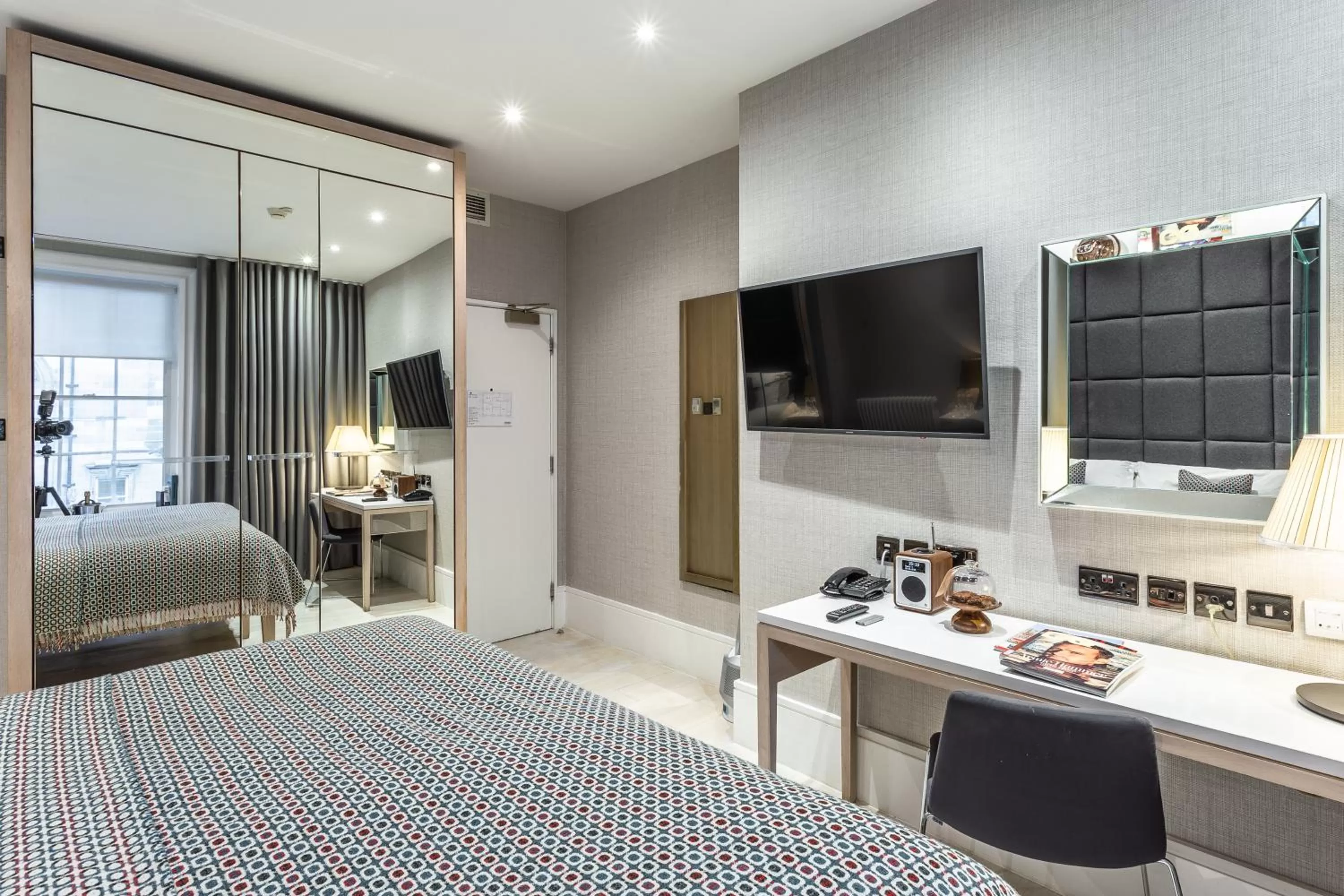 TV and multimedia, Bed in The Inn on the Mile