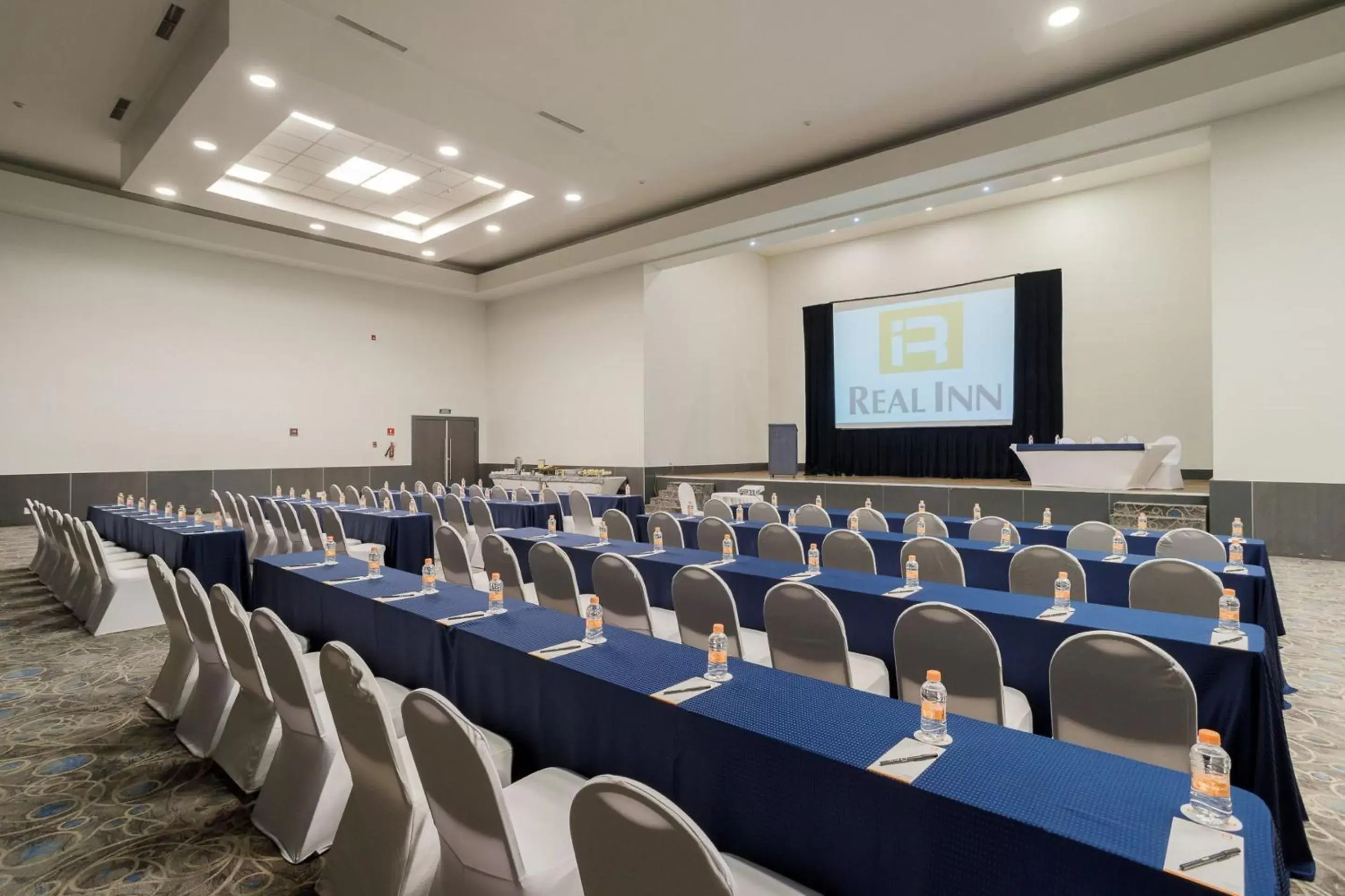 Meeting/conference room in Real Inn Tijuana by Camino Real Hotels