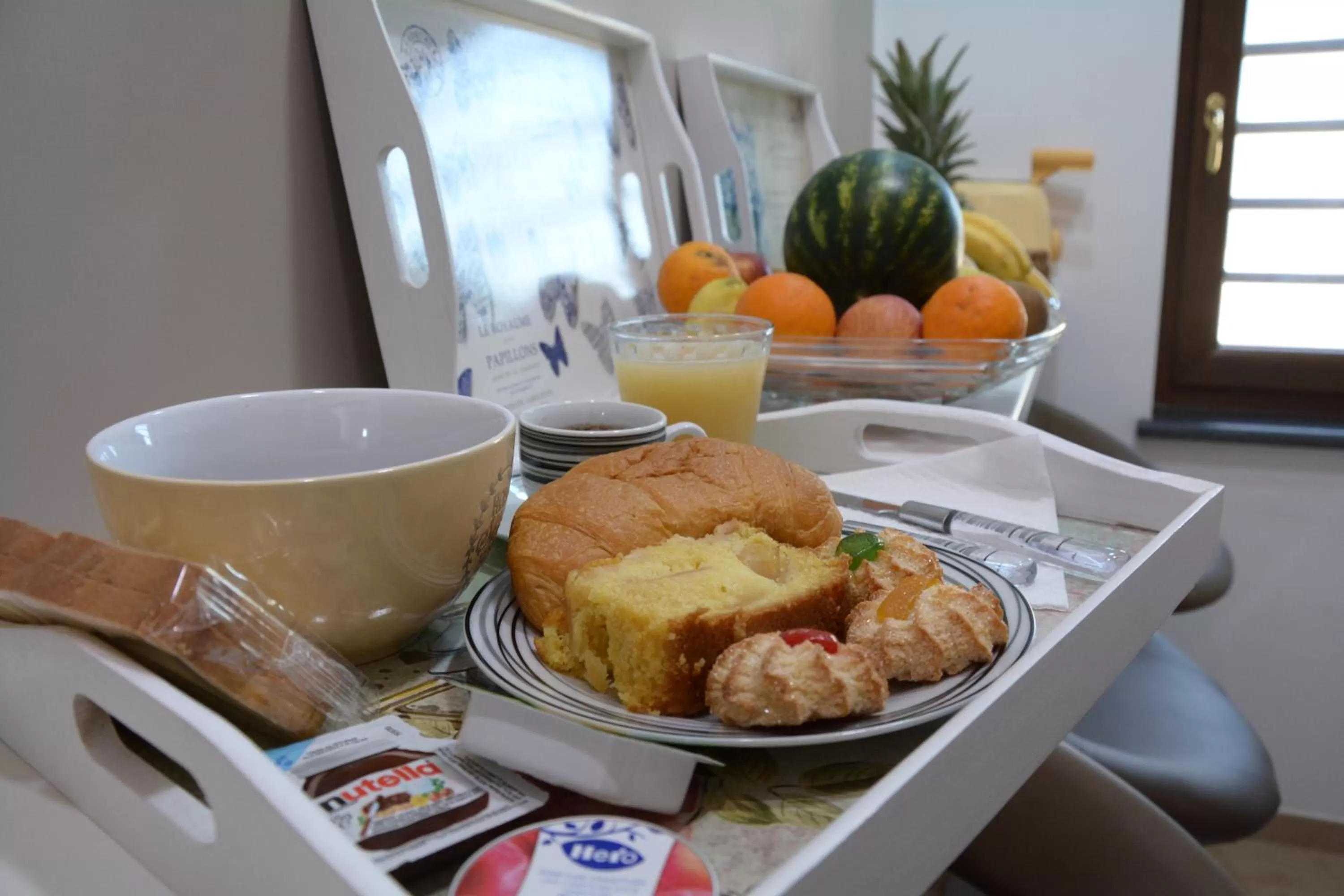 Breakfast in Sylva Mala Home