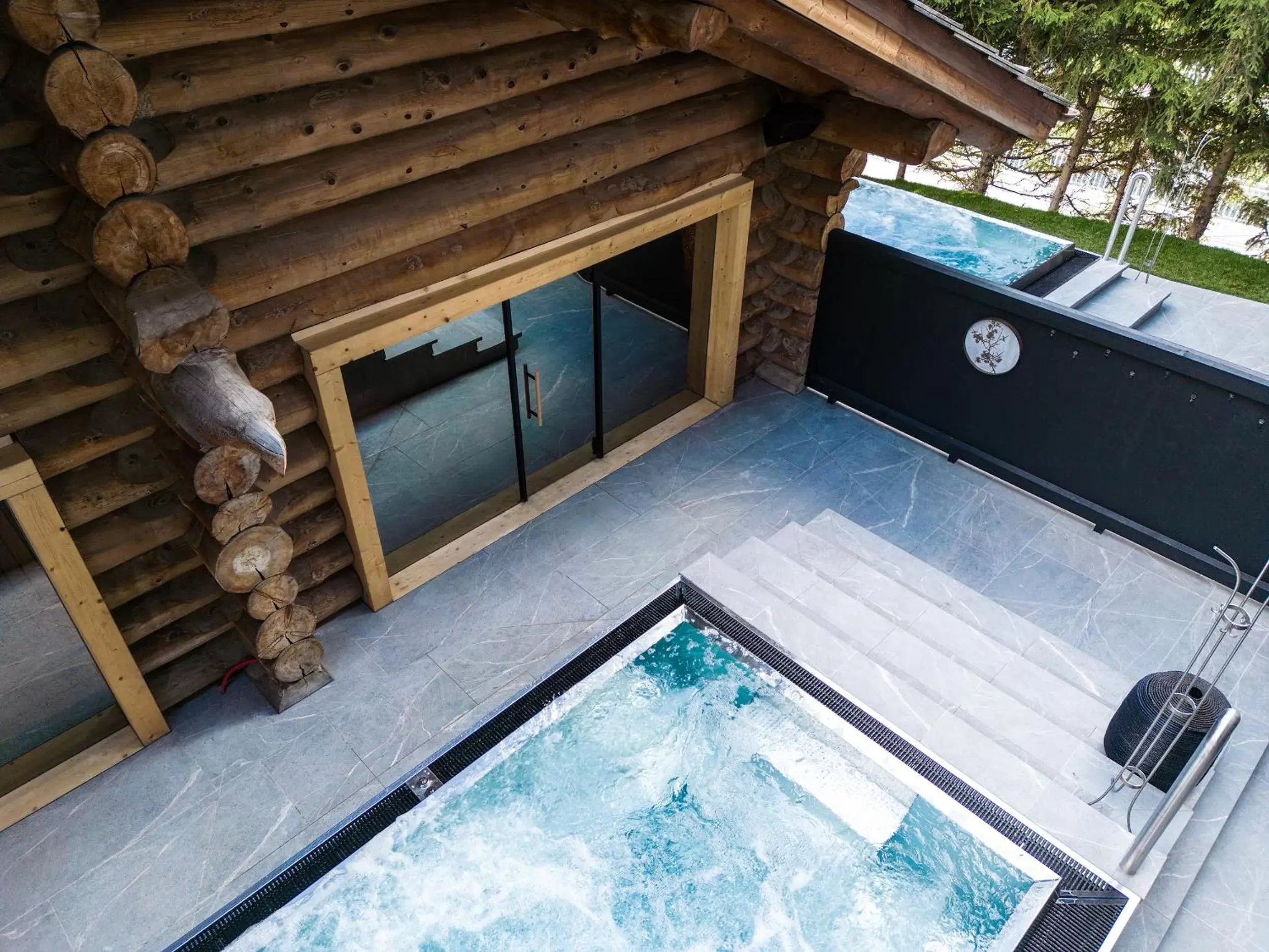 Hot Tub, Swimming Pool in Wellness Hotel Alpenhof