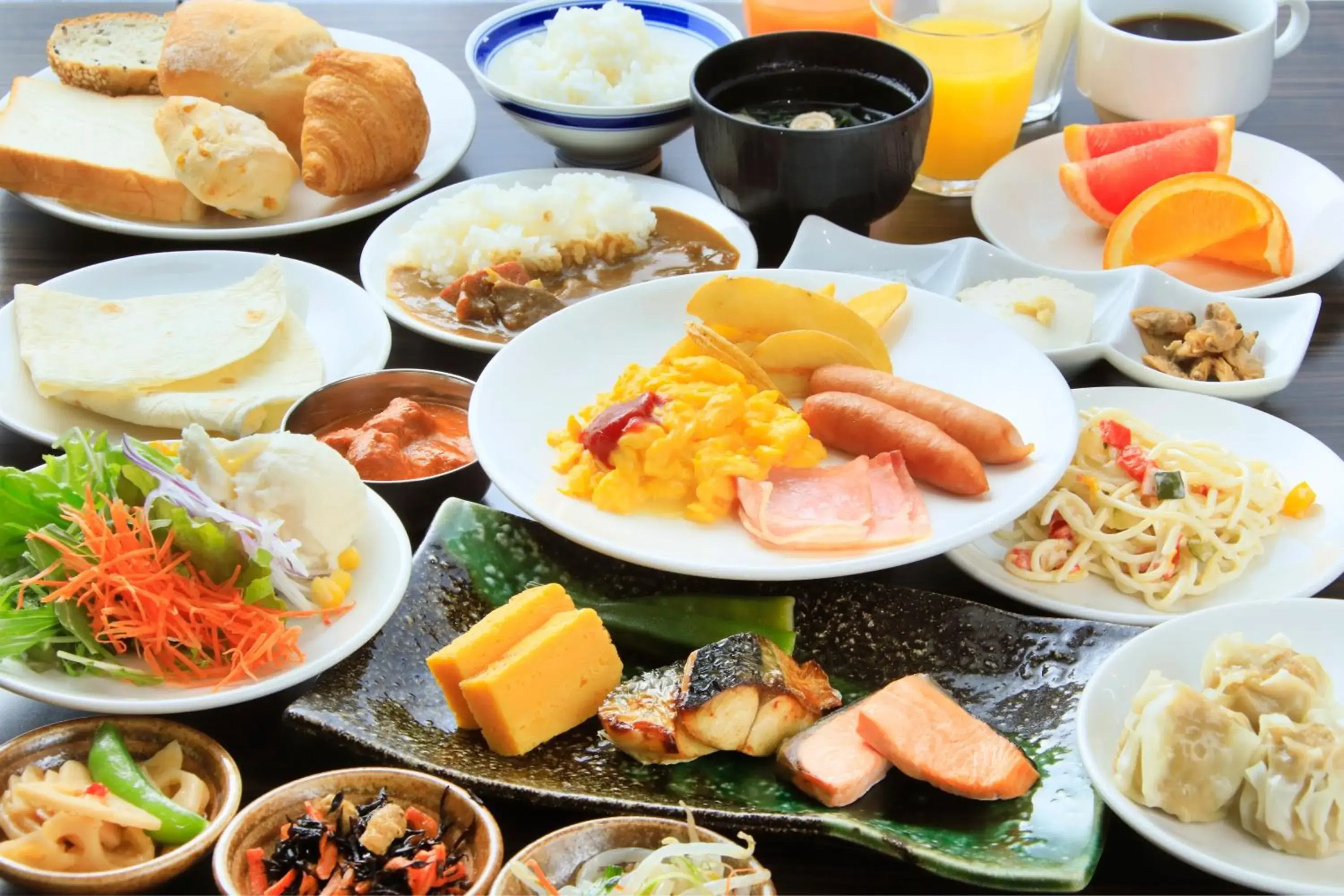 Buffet breakfast in Daiwa Roynet Hotel Tokyo Akabane
