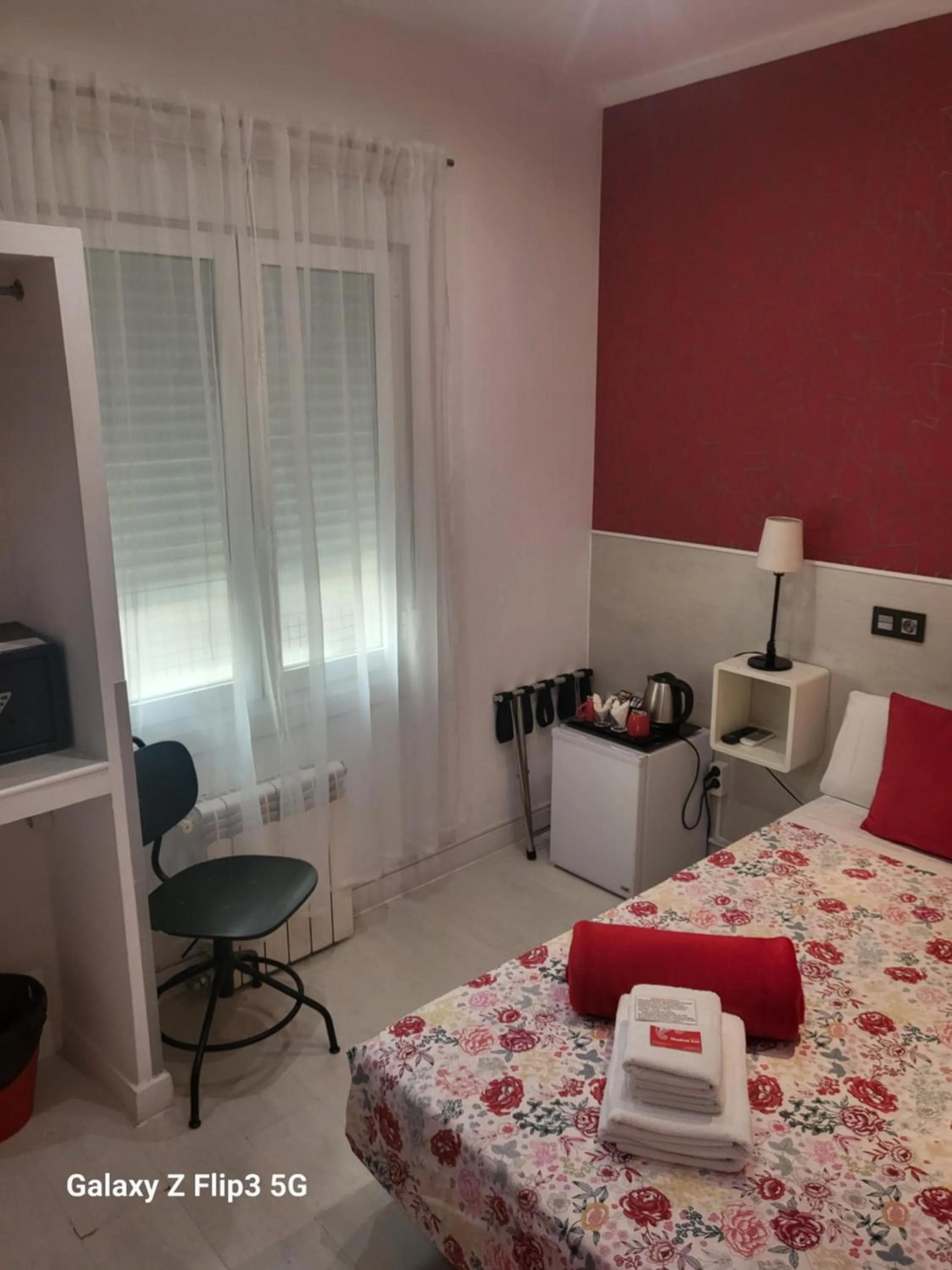 Photo of the whole room, Bed in Hostal Inn Madrid