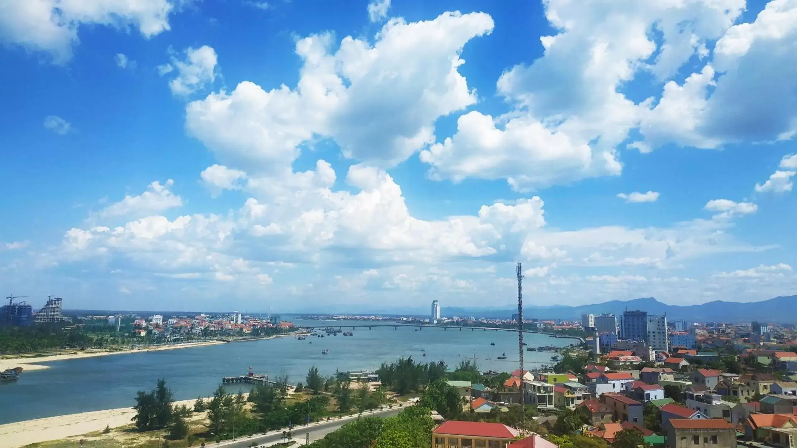 River view in Muong Thanh Luxury Nhat Le Hotel