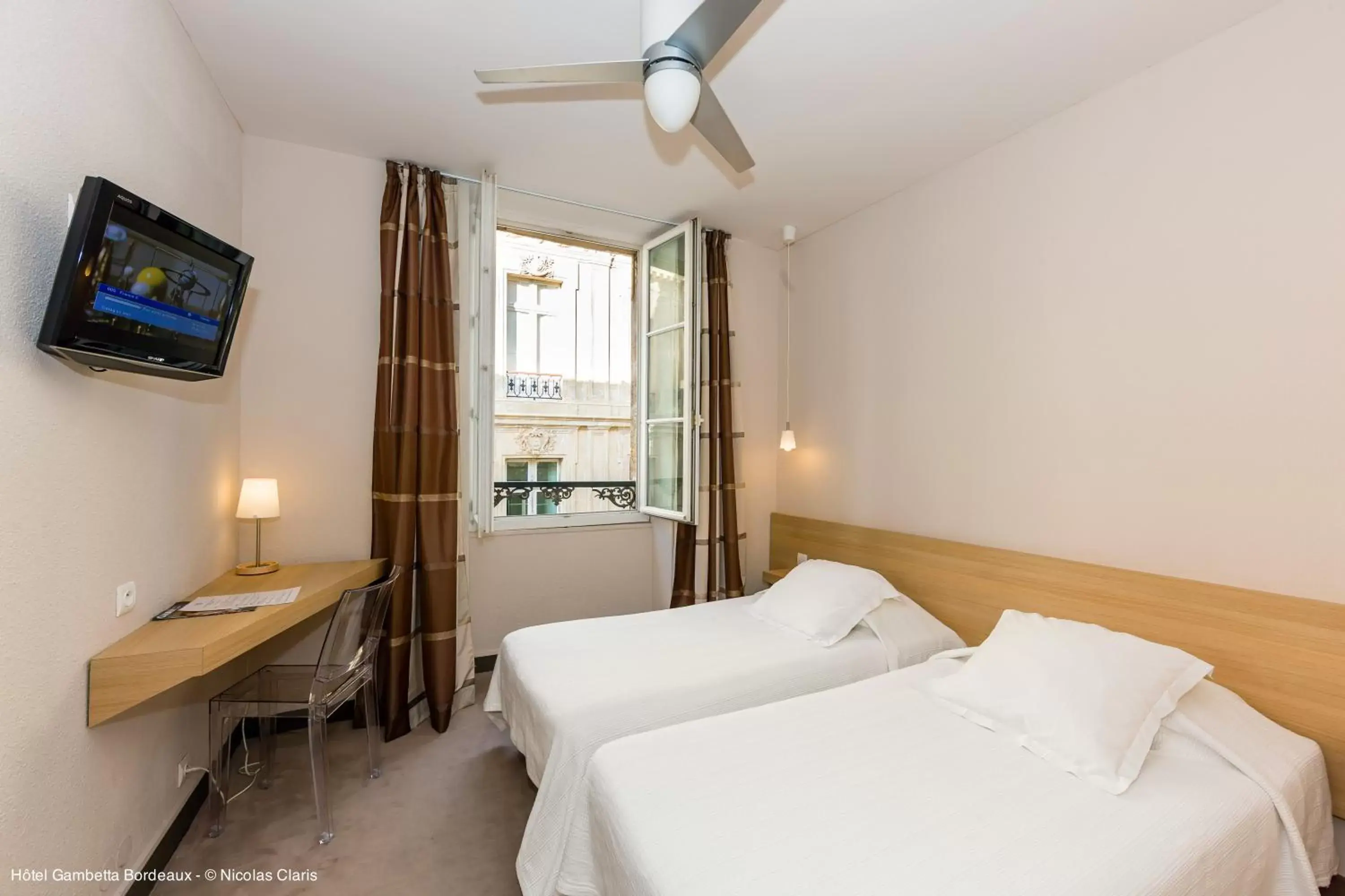 Bedroom, Bed in Hotel Gambetta