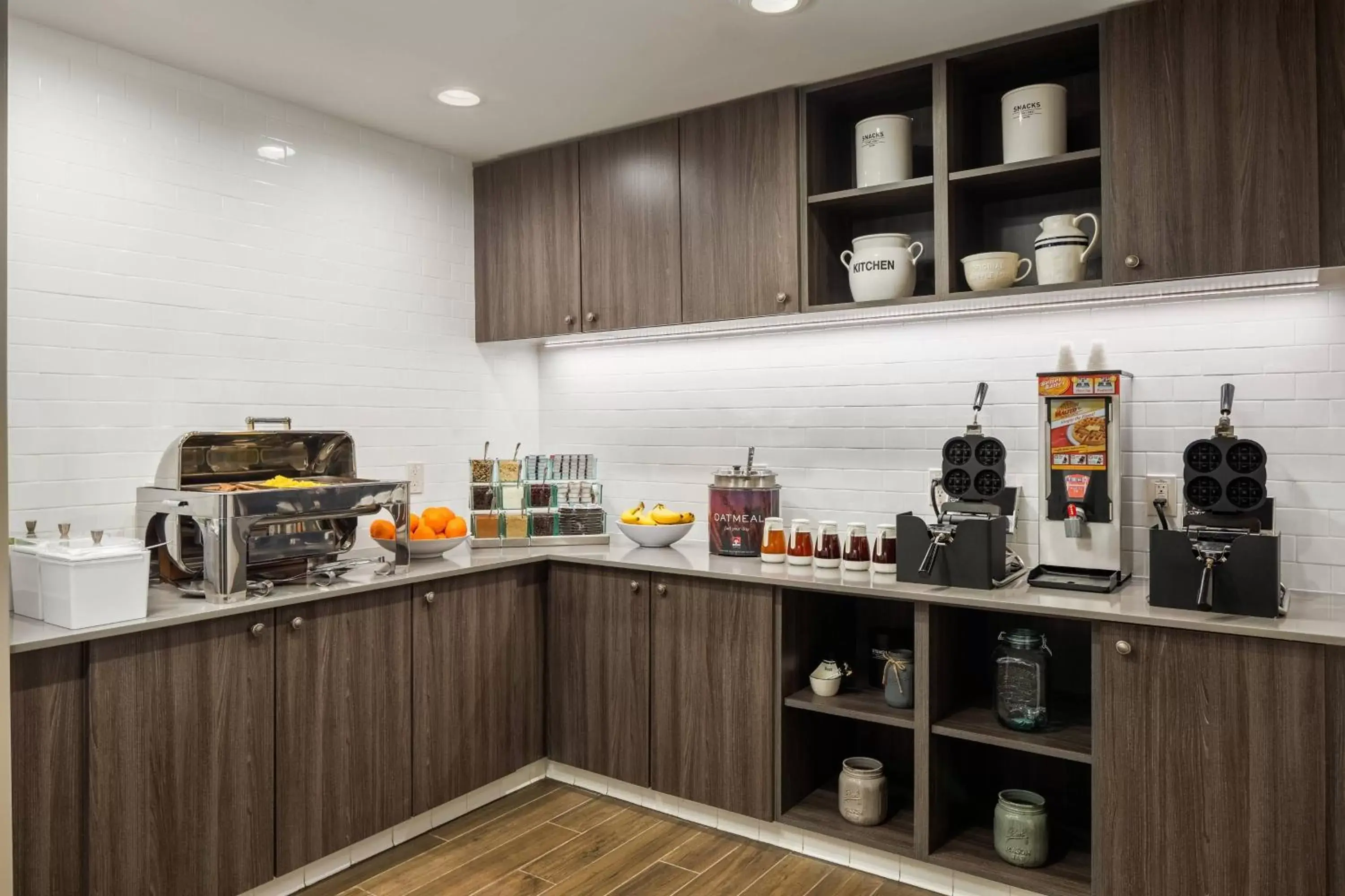 Breakfast, Kitchen/Kitchenette in Residence Inn Pasadena Arcadia