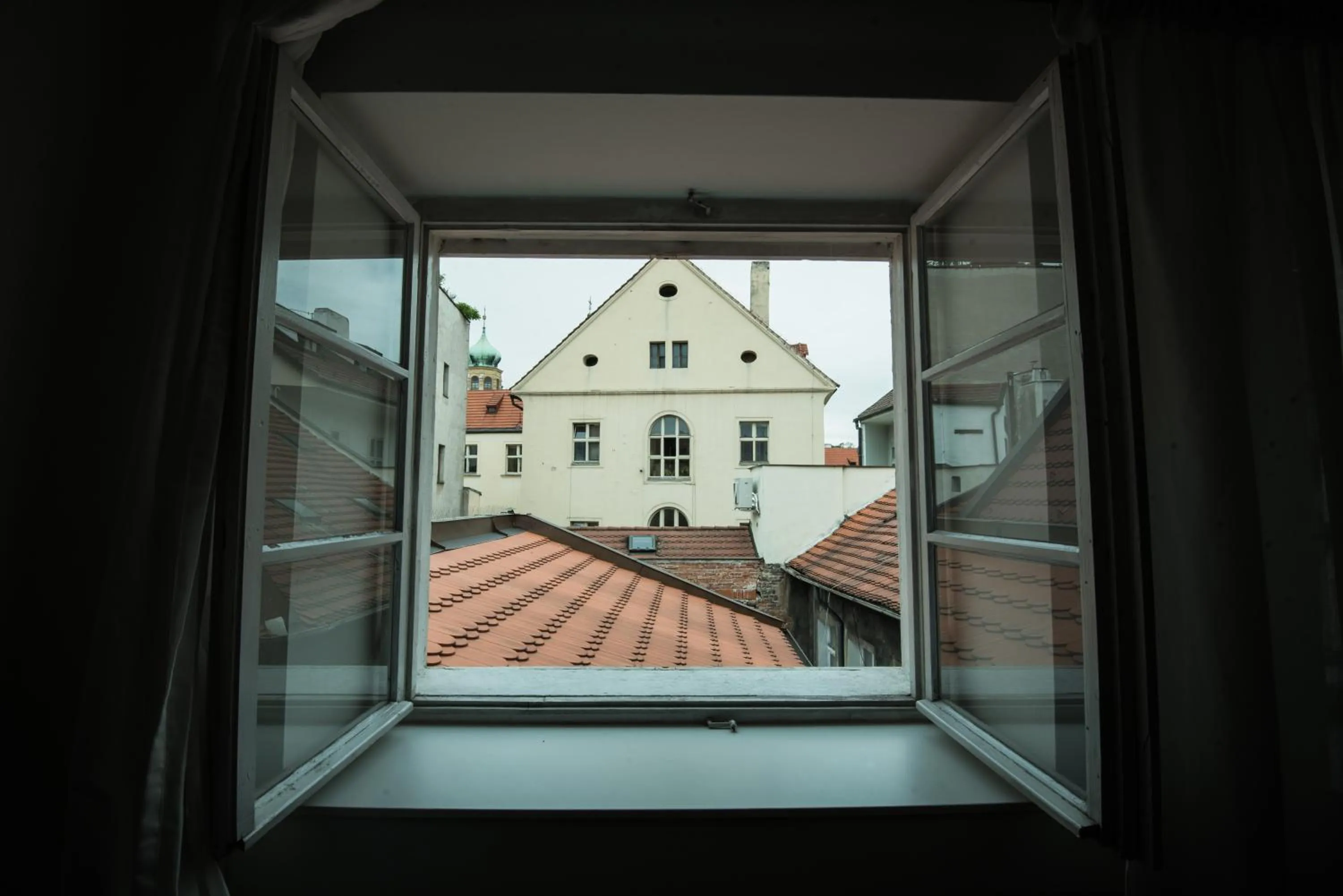 Charles Bridge Hostel & Apartments