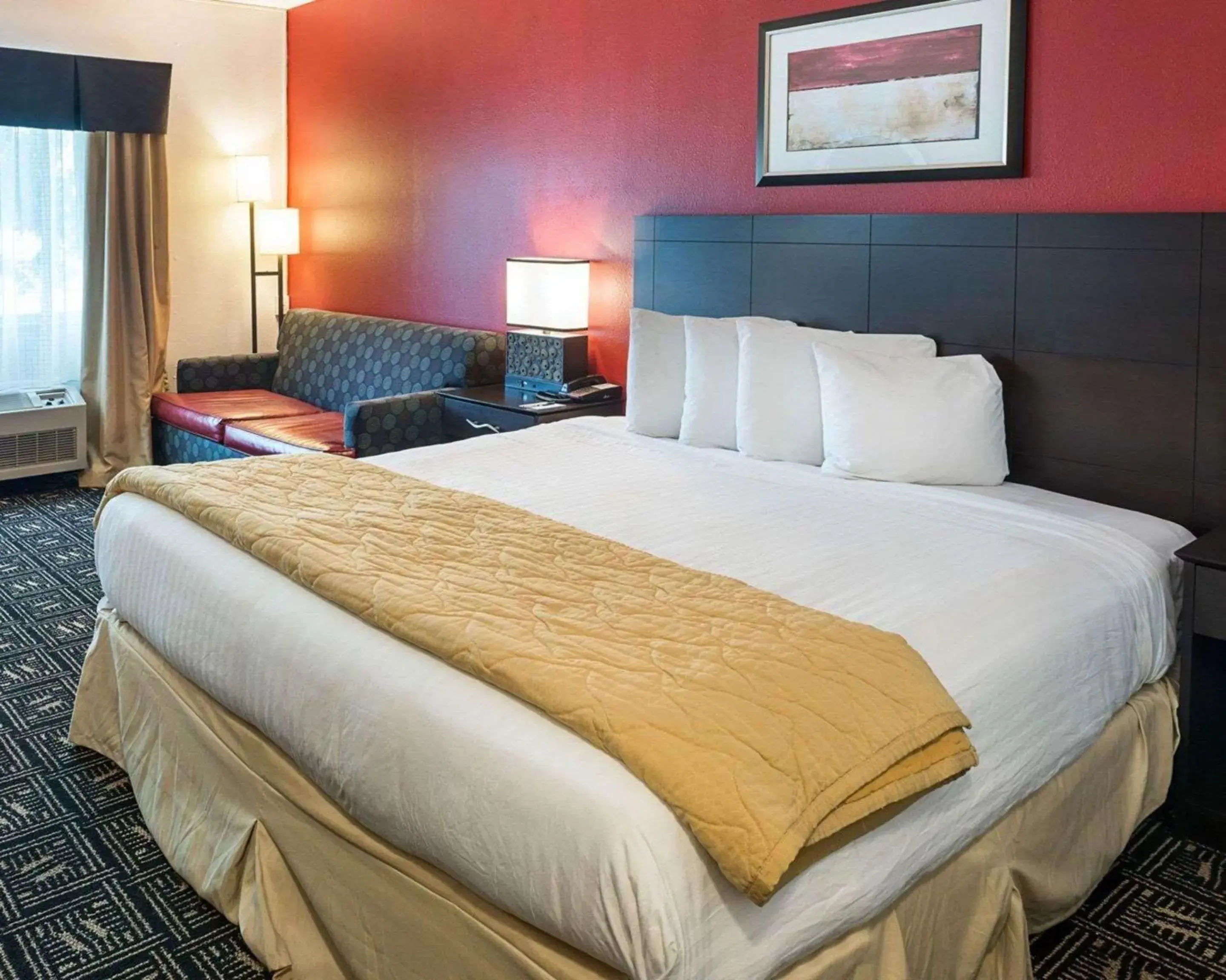 Photo of the whole room, Bed in Quality Inn Brooklyn Center Photo of the whole room, Bed in Quality Inn Brooklyn Center