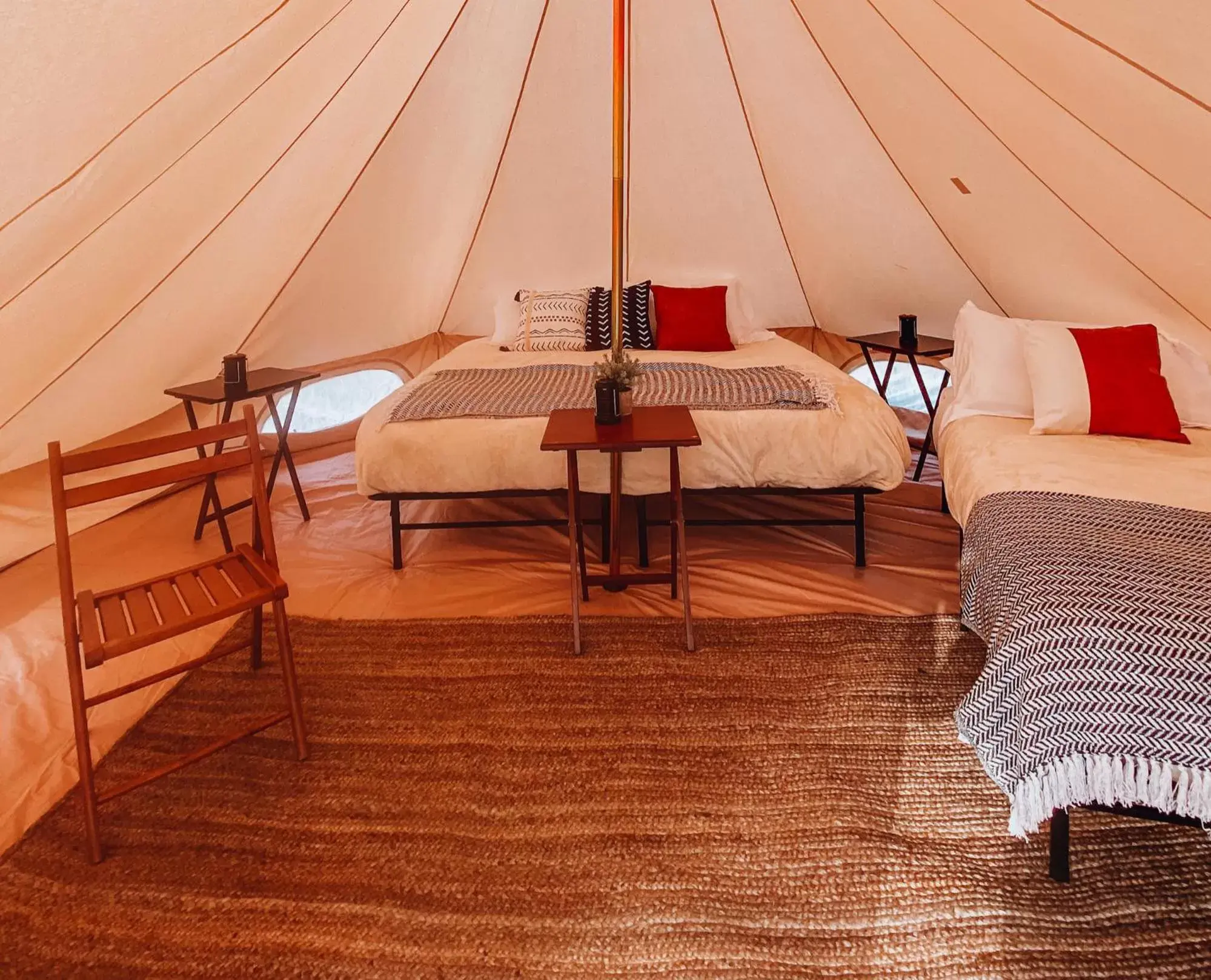 Bedroom, Bed in Wander Camp Glacier