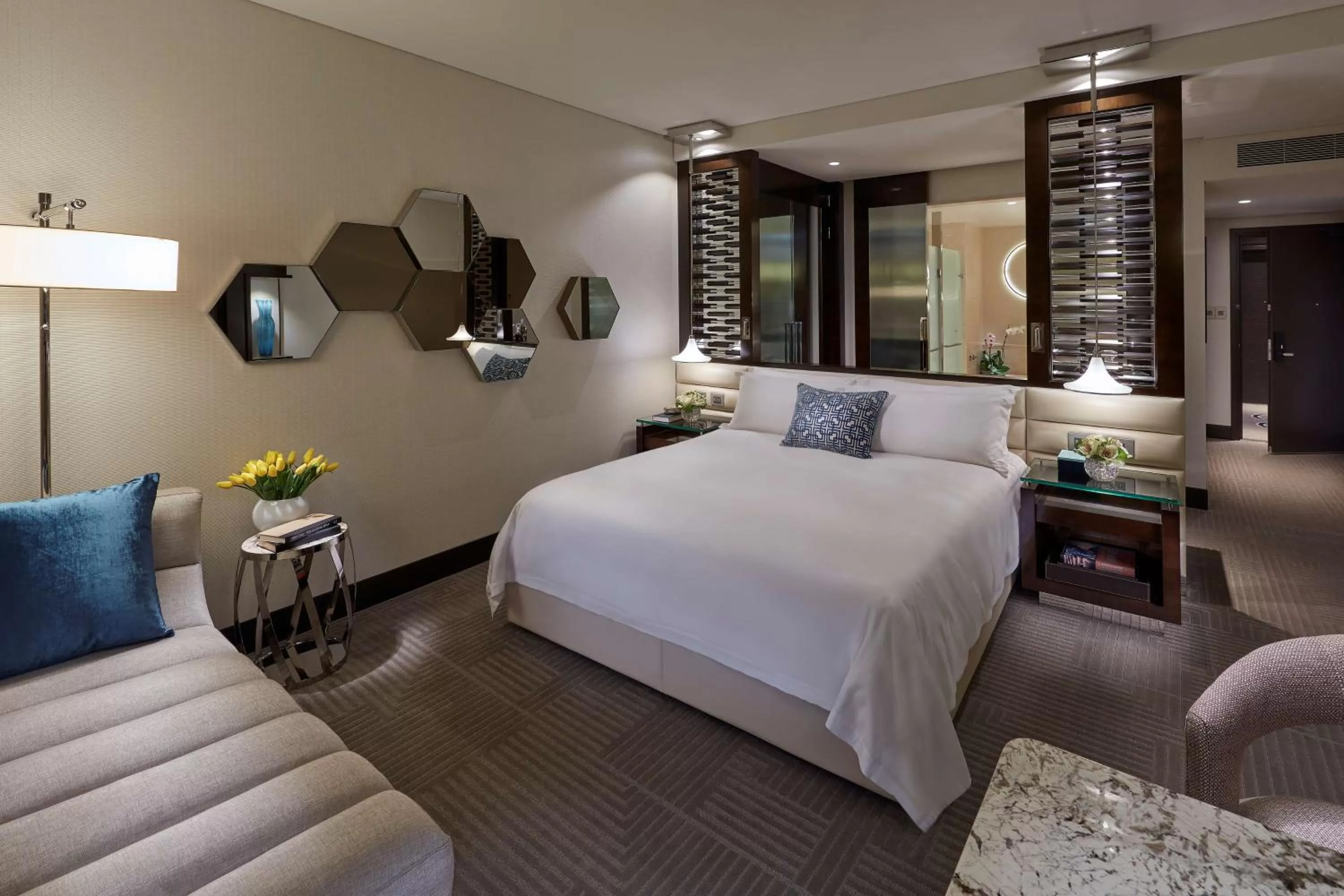 Deluxe King Room in Crown Towers Perth