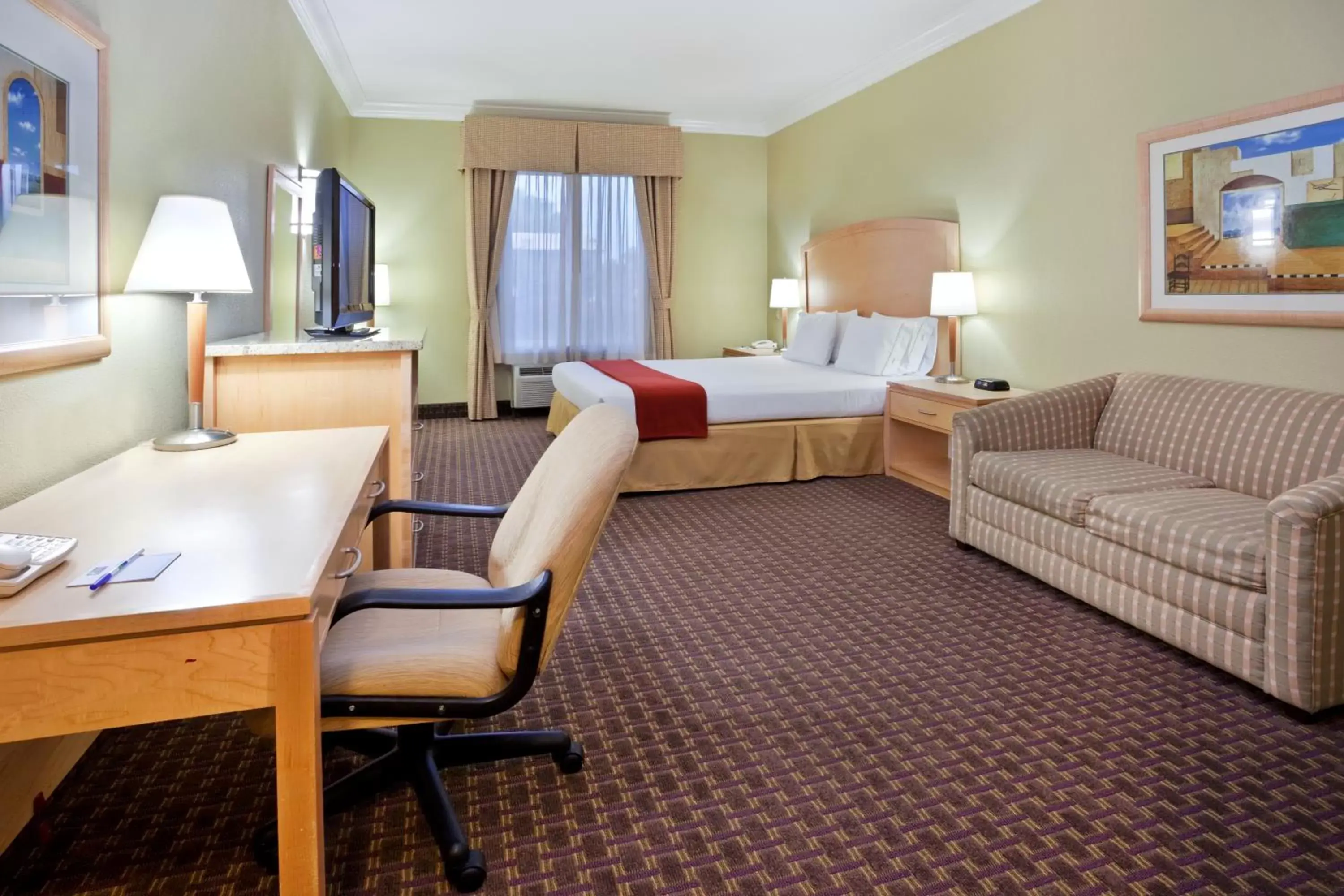 Photo of the whole room in Holiday Inn Express Hotel & Suites Vacaville, an IHG Hotel