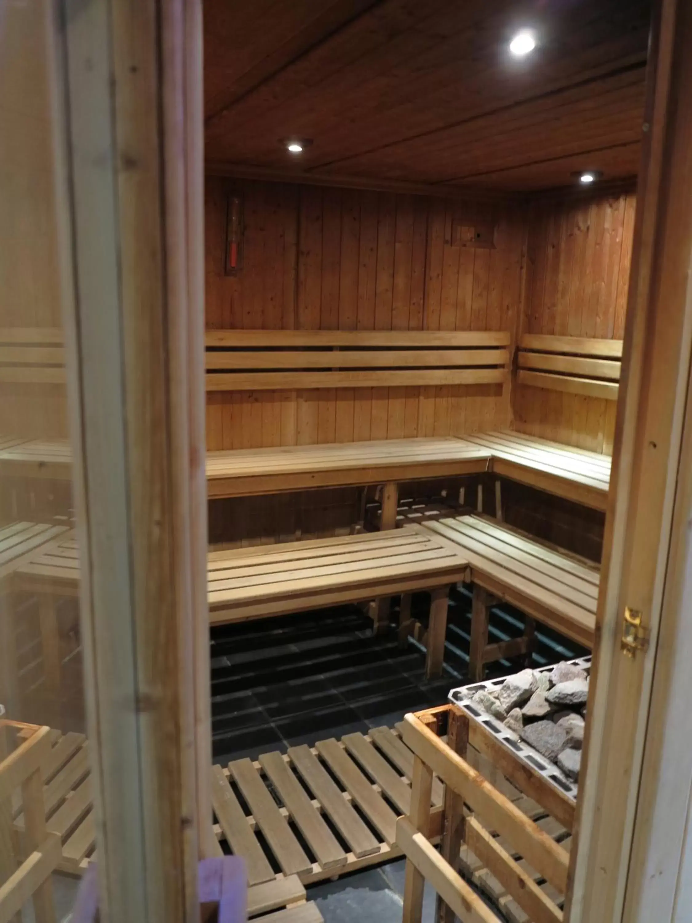 Spa and wellness centre/facilities in Queens Hotel & Spa Spa and wellness centre/facilities in Queens Hotel & Spa