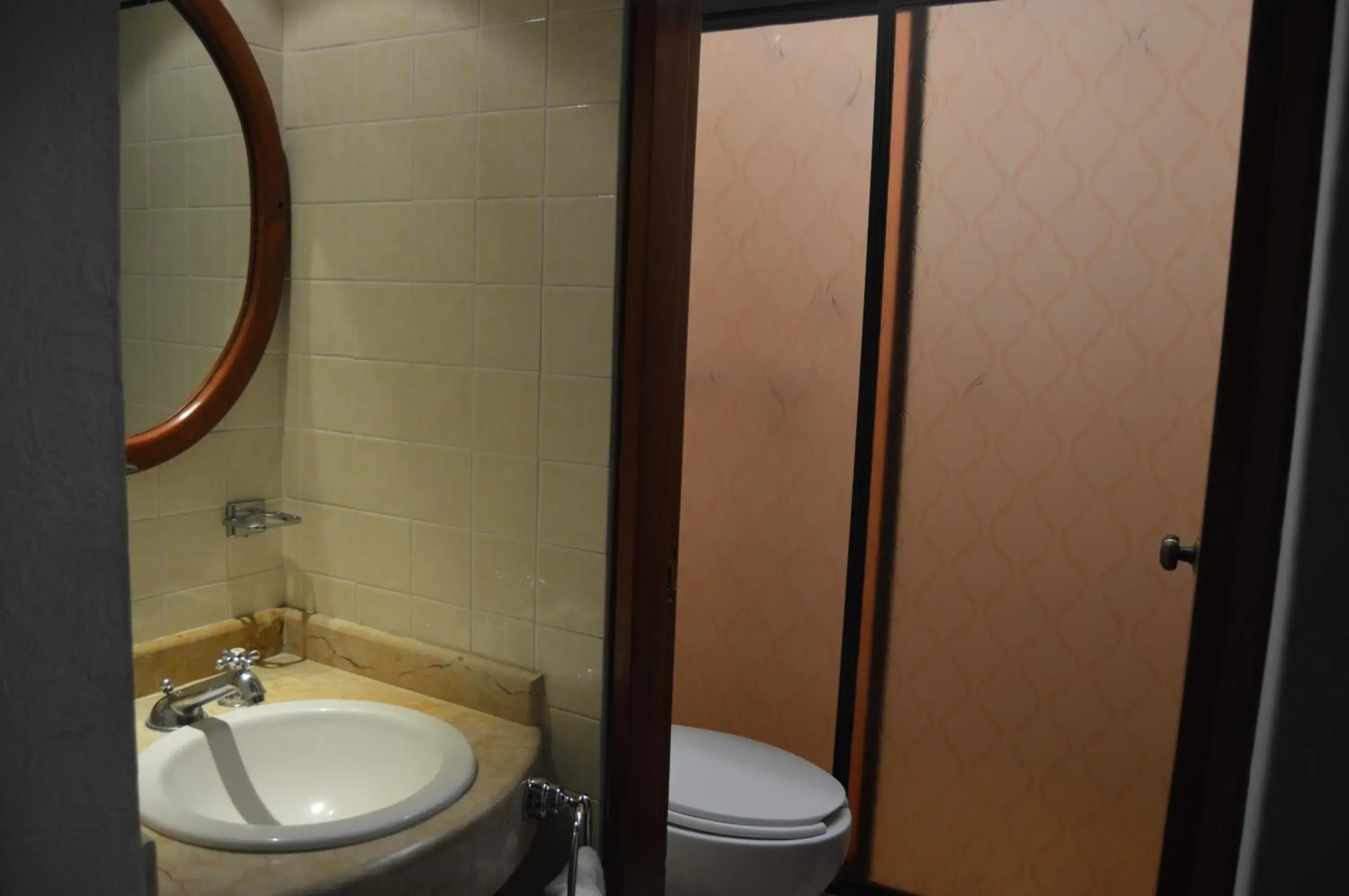 Bathroom in Hotel Meson del Mar