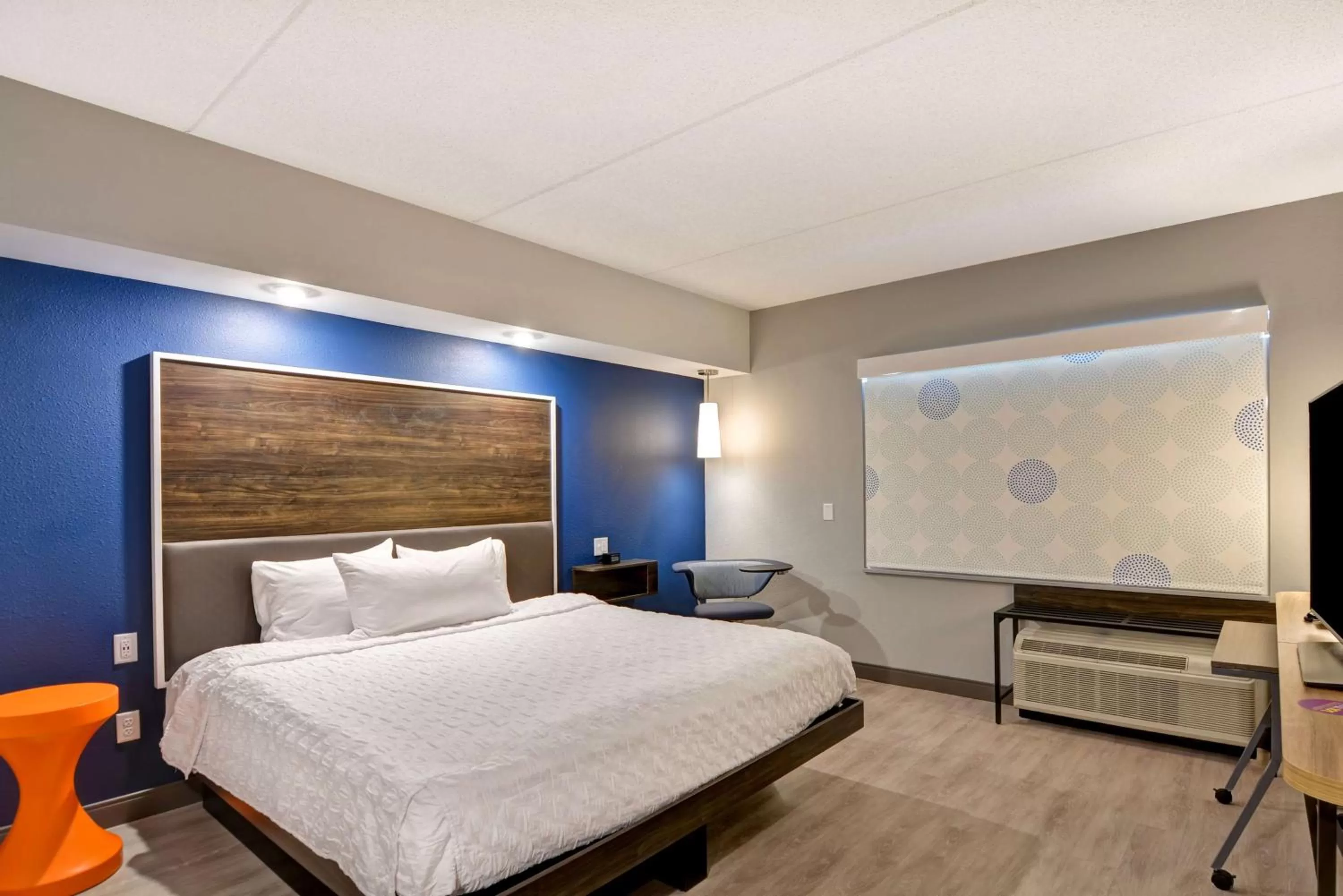 Bedroom, Bed in Tru by Hilton Syracuse North Airport Area