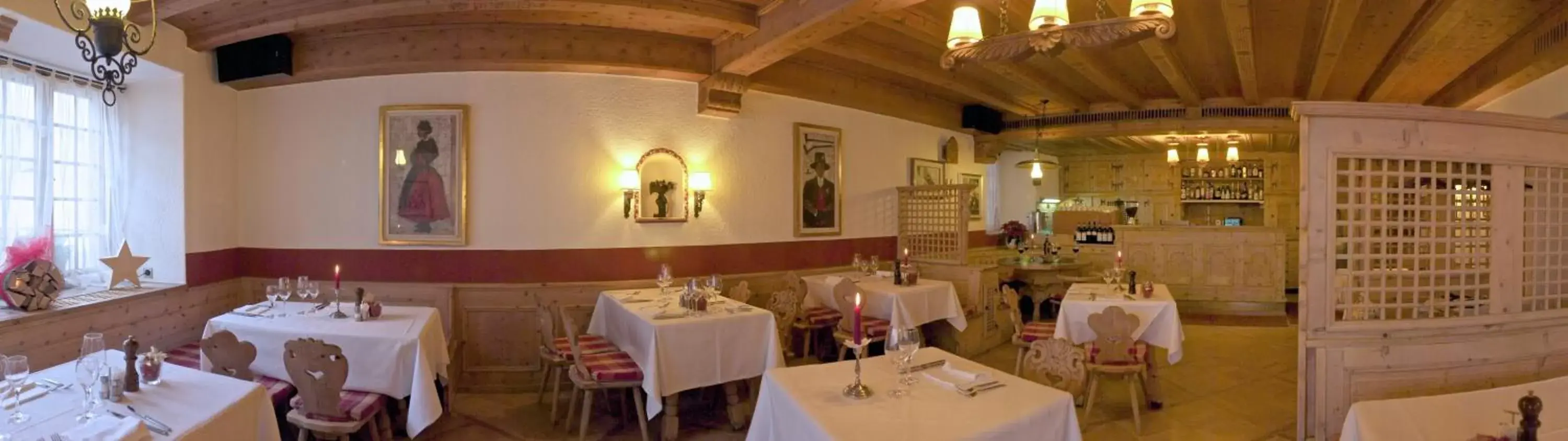 Restaurant/Places to Eat in Poschiavo Suisse Hotel