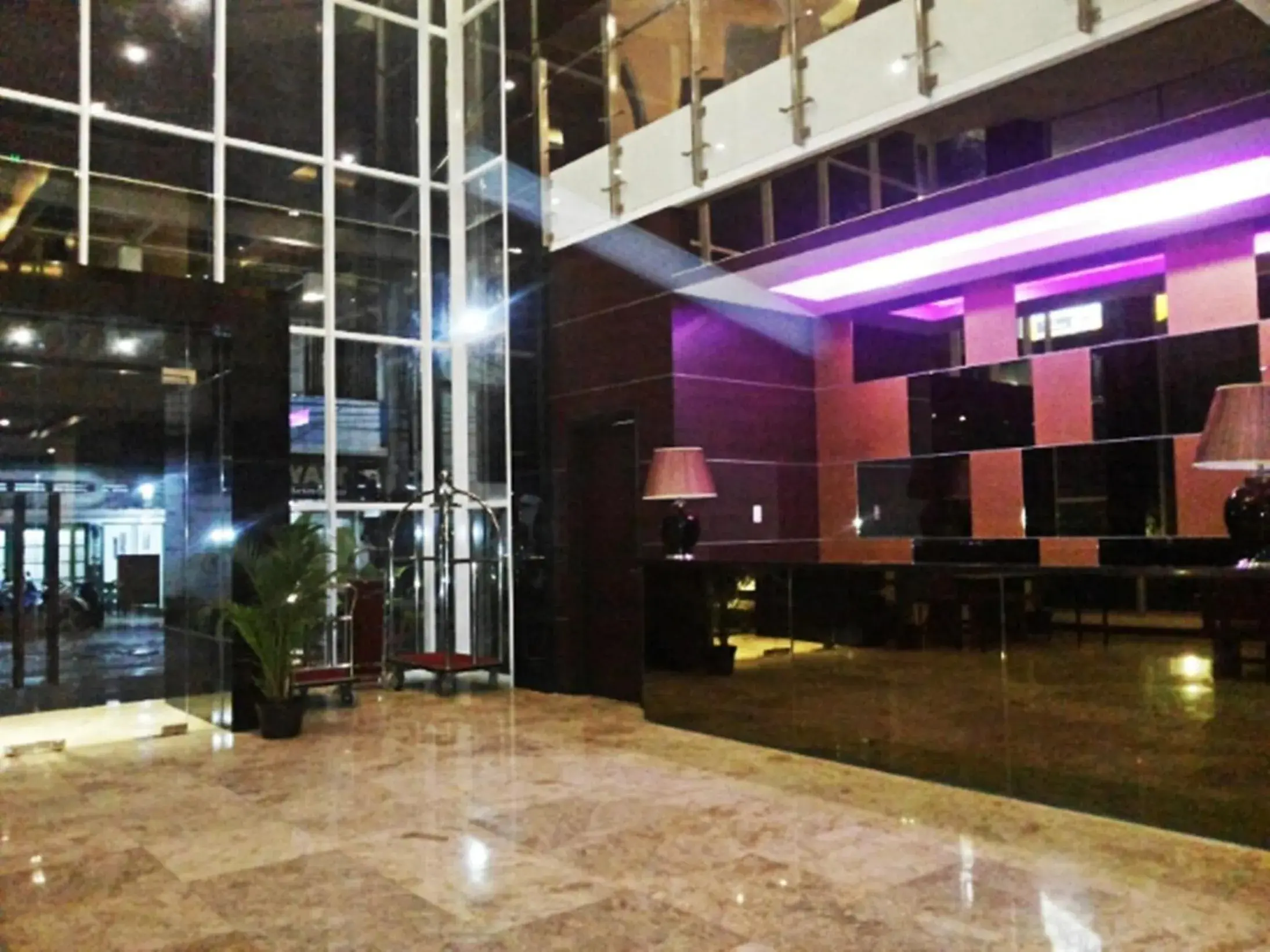Lobby or reception in Serela Waringin by KAGUM Hotels
