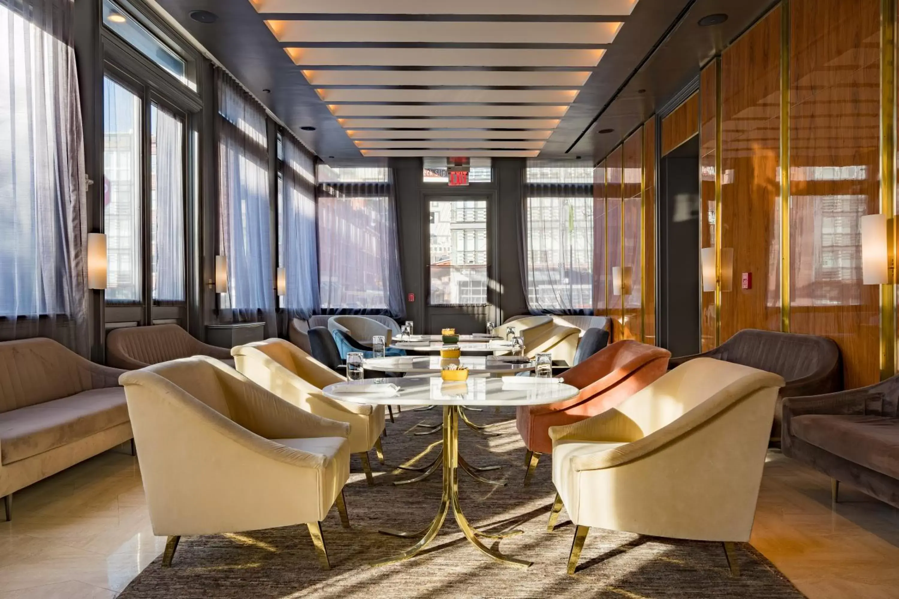 Restaurant/Places to Eat in 33 Seaport Hotel New York