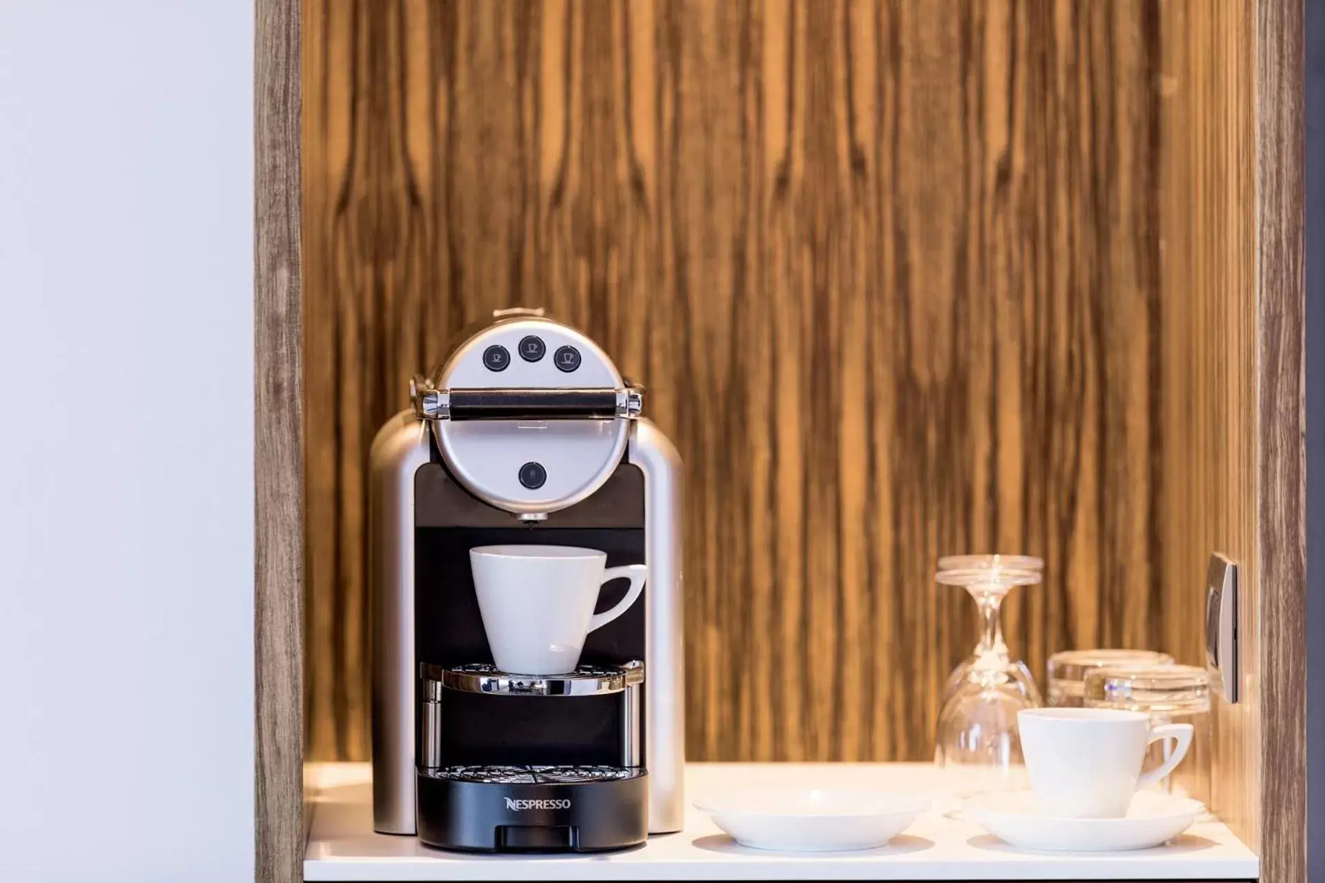 Coffee/tea facilities in Hotel Okura Amsterdam – The Leading Hotels of the World