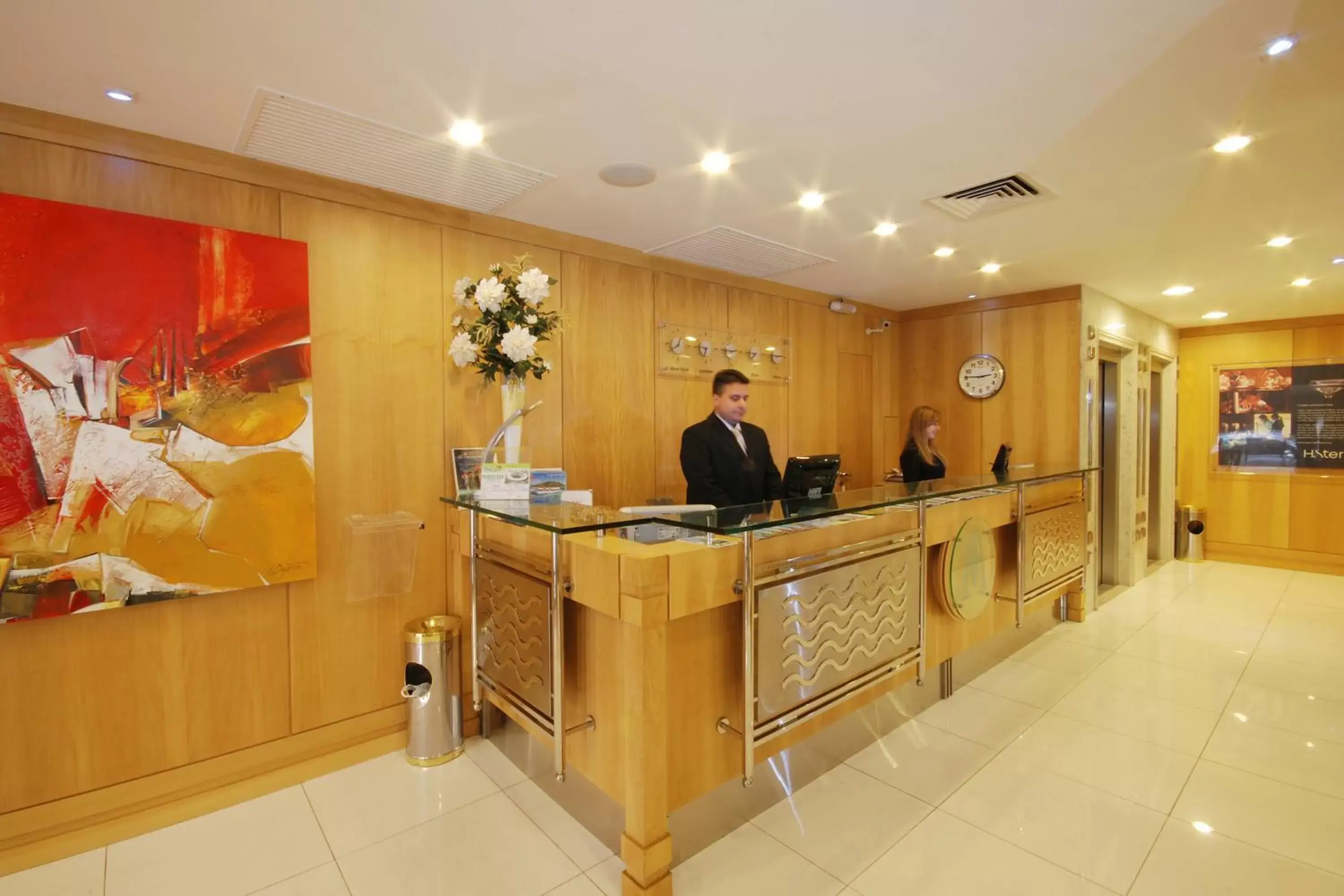 Staff, Lobby/Reception in Hotel Astoria Copacabana