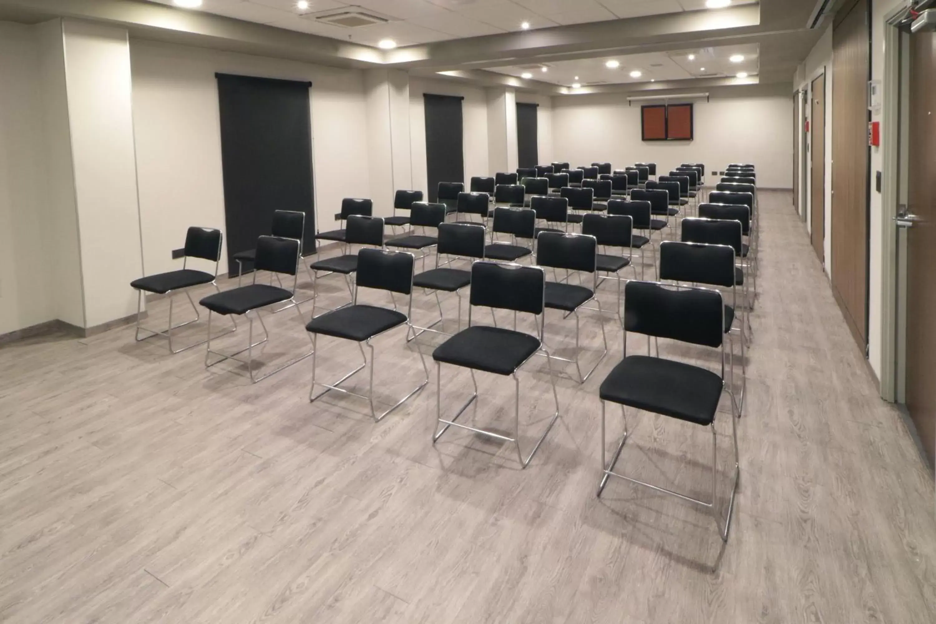 Meeting/conference room in City Express by Marriott Piedras Negras