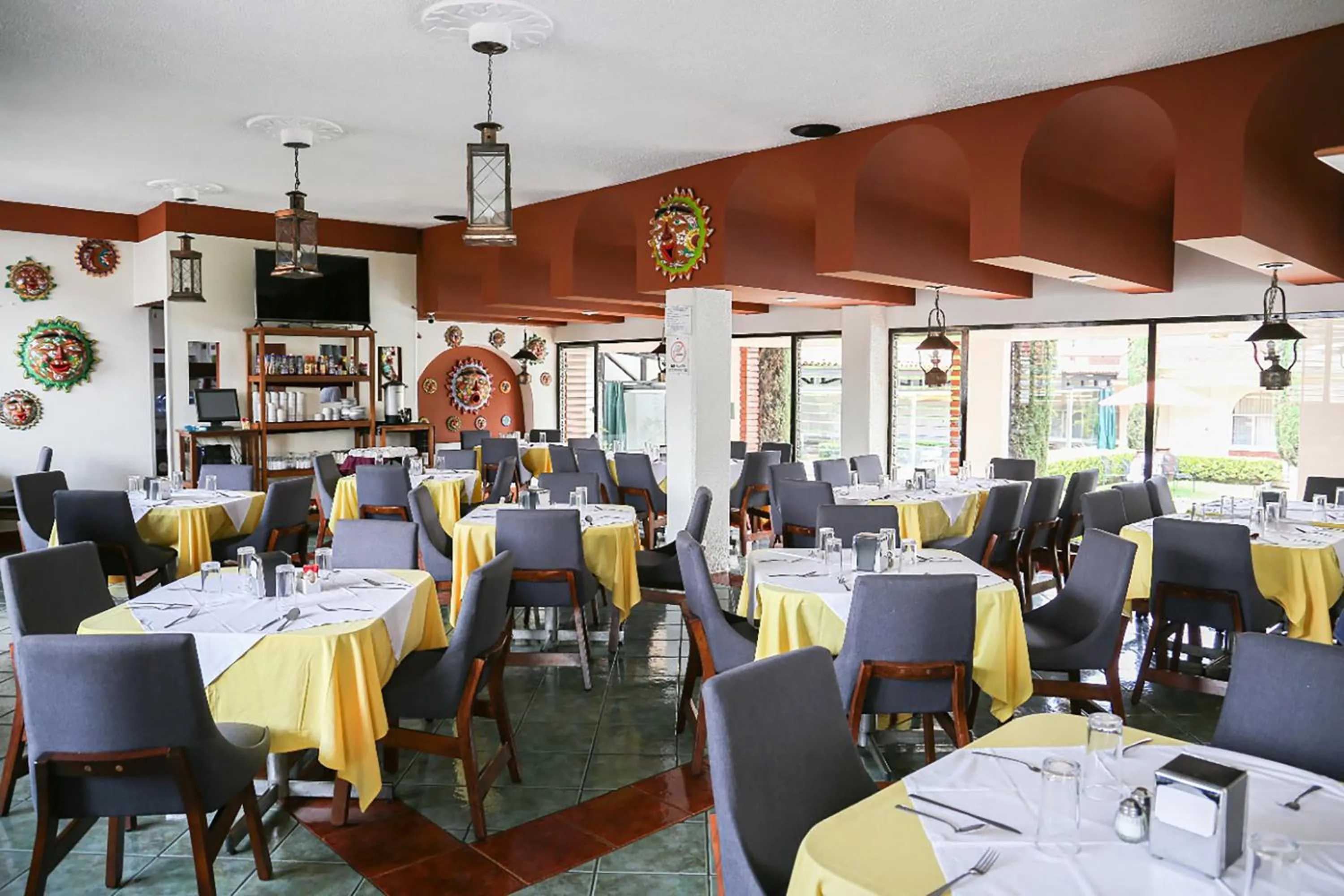 Restaurant/places to eat in Hotel & Suites Villa del Sol