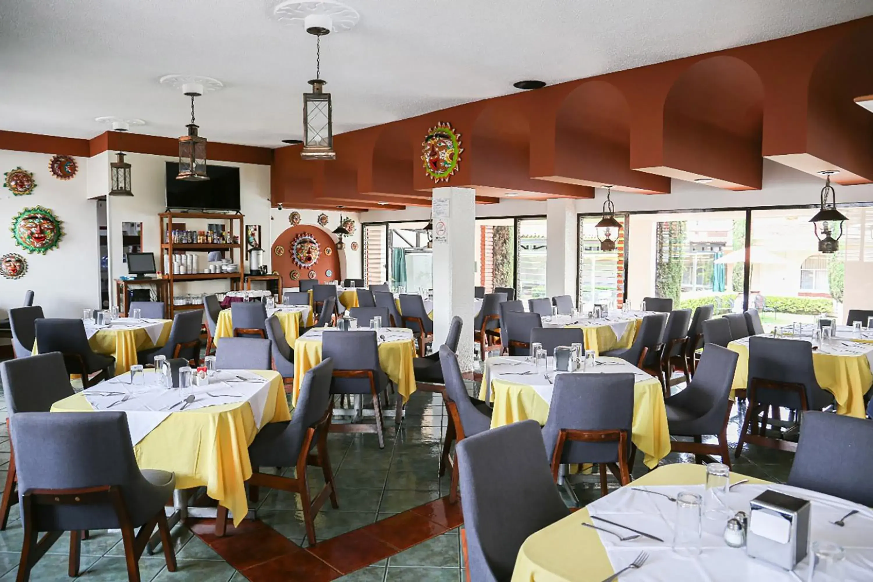 Restaurant/Places to Eat in Hotel & Suites Villa del Sol