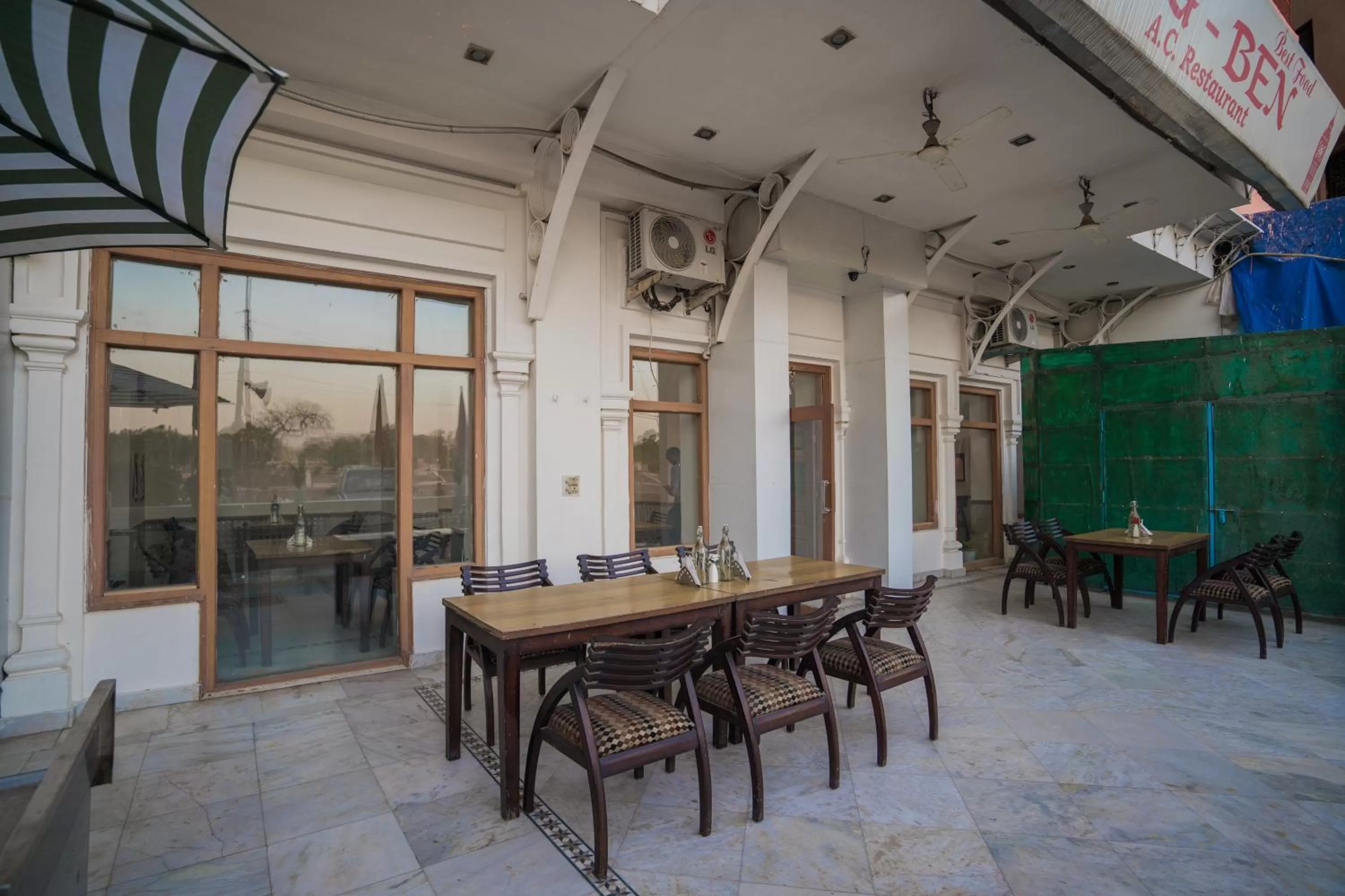 Restaurant/places to eat in Ganga Heritage By Howard