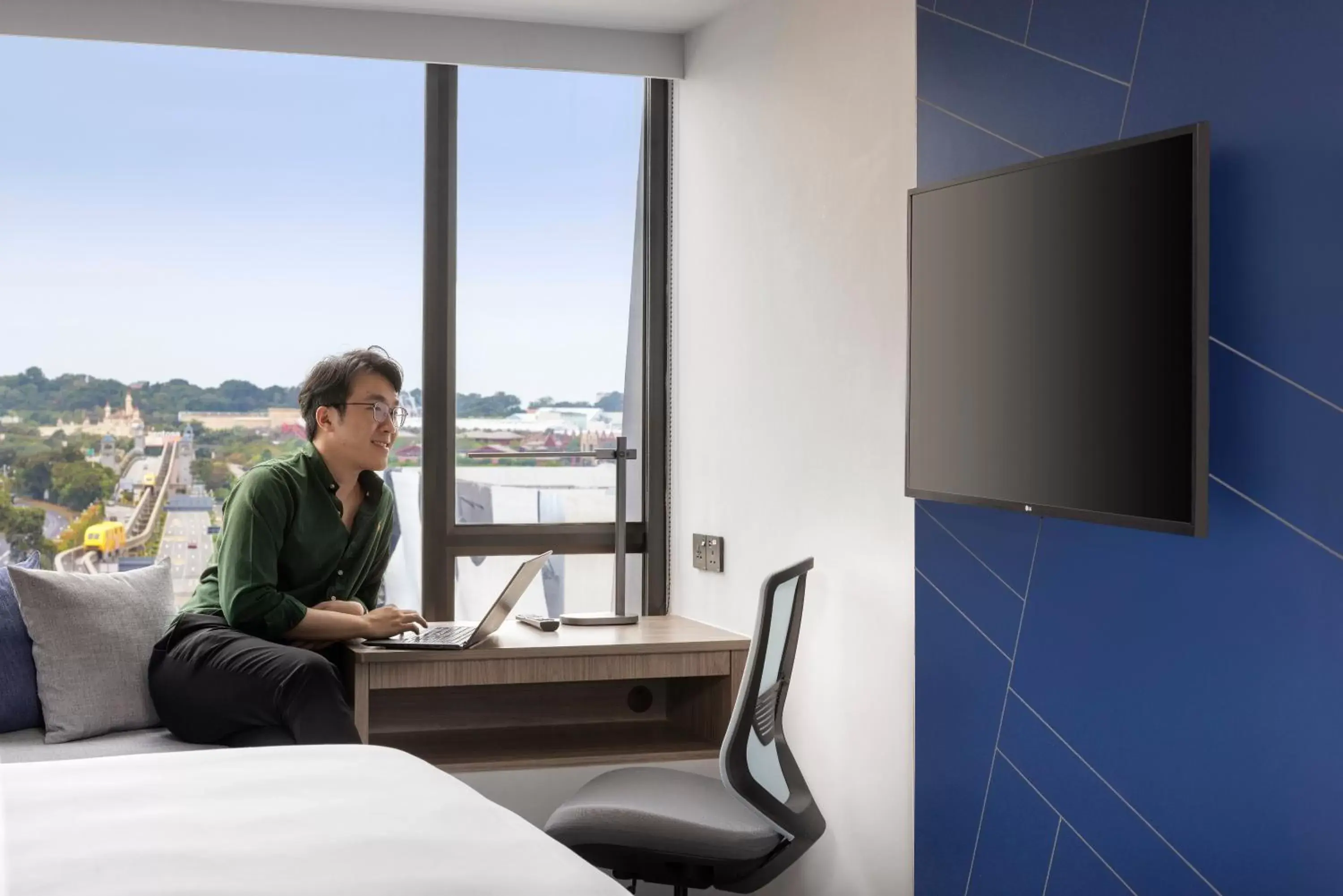 TV and multimedia in Travelodge Harbourfront Singapore