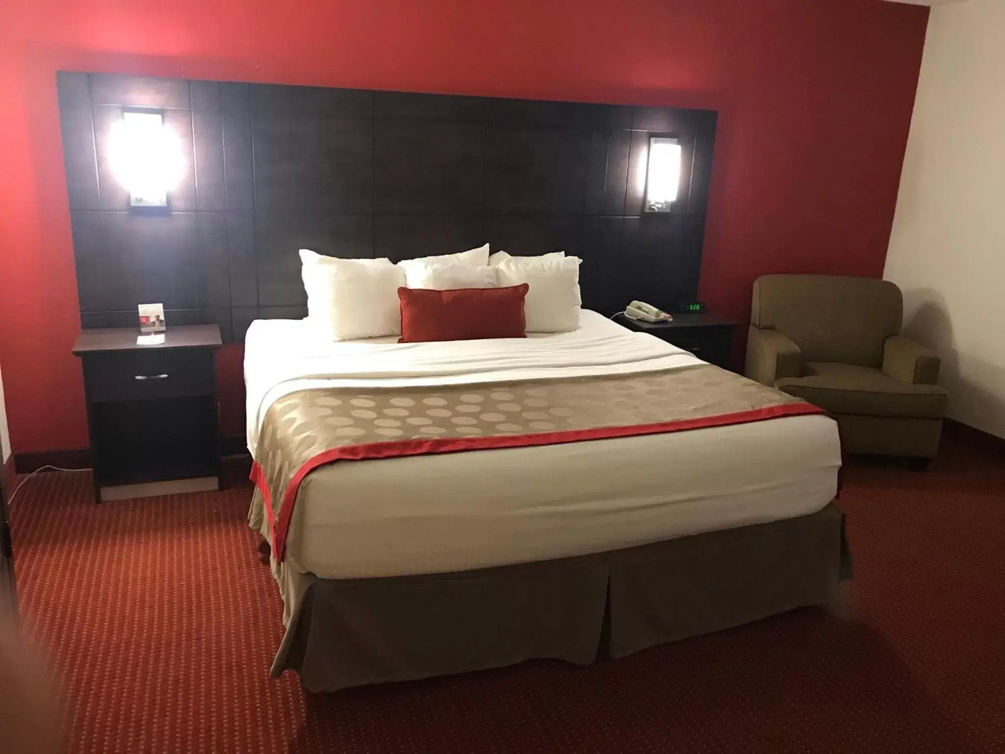 Bedroom, Bed in Ramada by Wyndham Ligonier